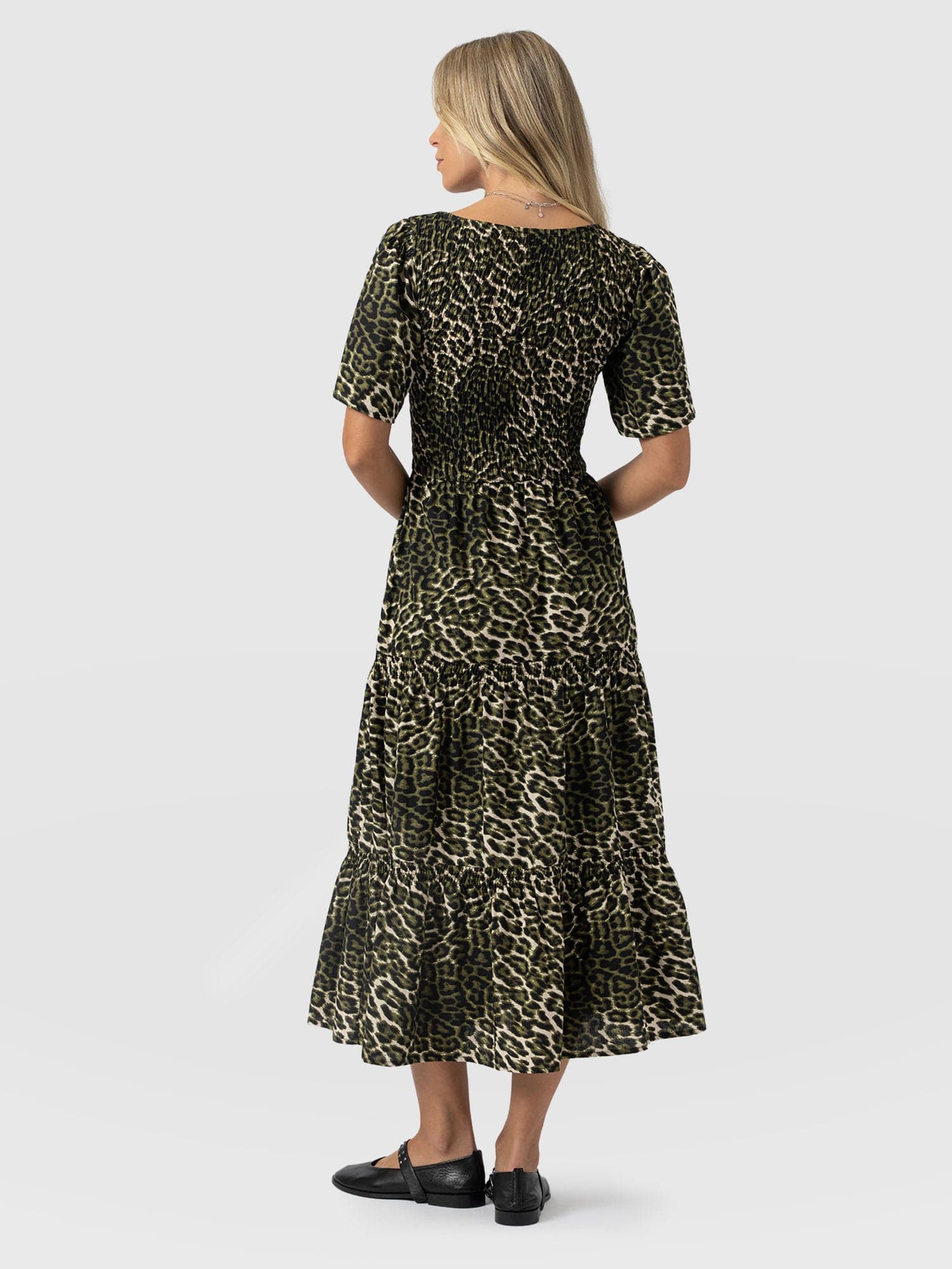 Maya Shirring Short Sleeve Dress - Green Leopard - Women's Dresses | Saint + Sofia® EU