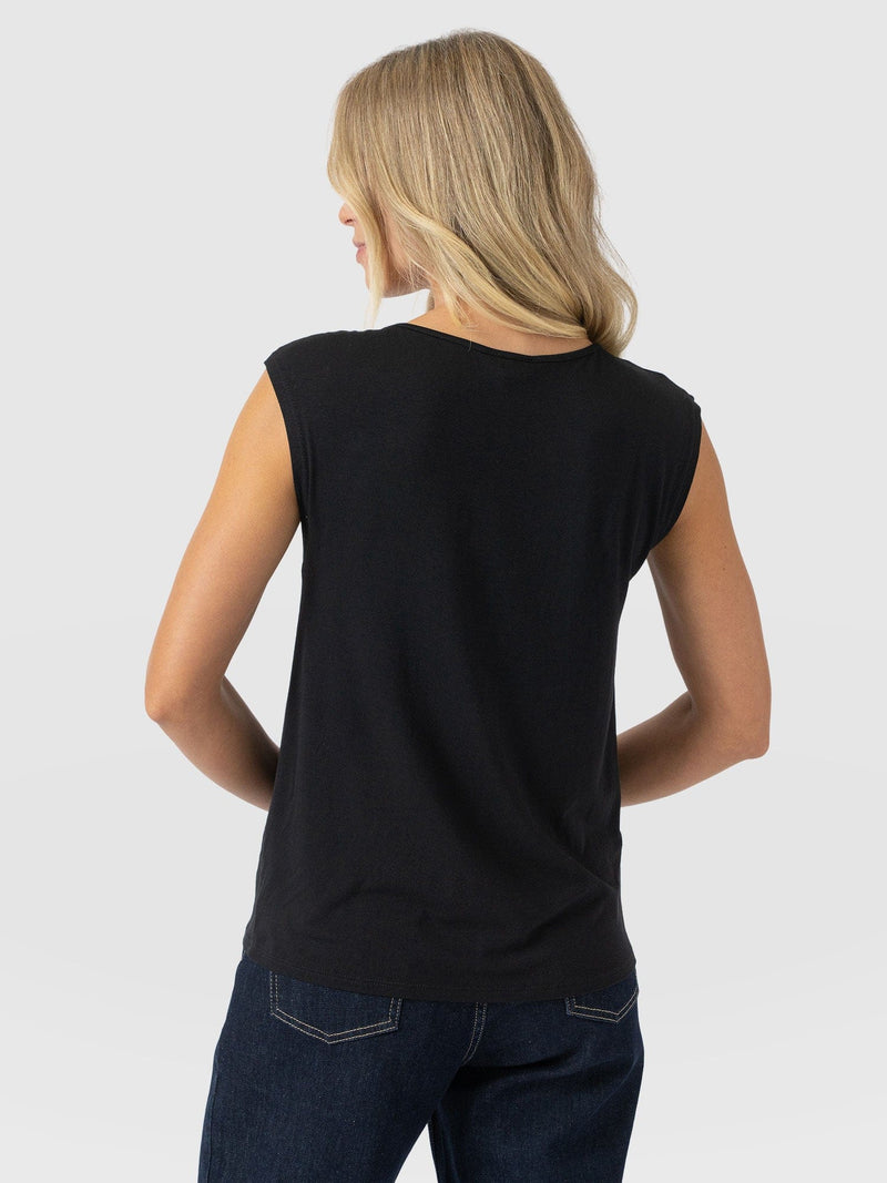 Mia Asymmetric Tee - Black - Women's T-shirts | Saint + Sofia® EU