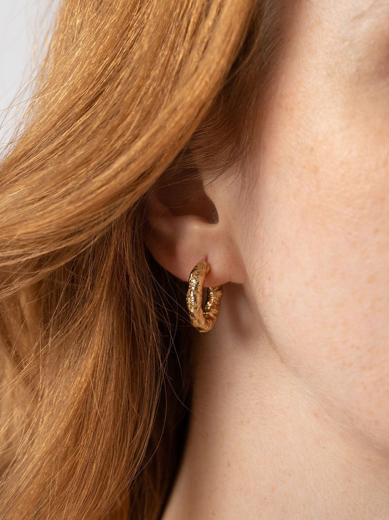 Molten Hoop Earrings Gold - Women's Jewellery | Saint + Sofia® EU