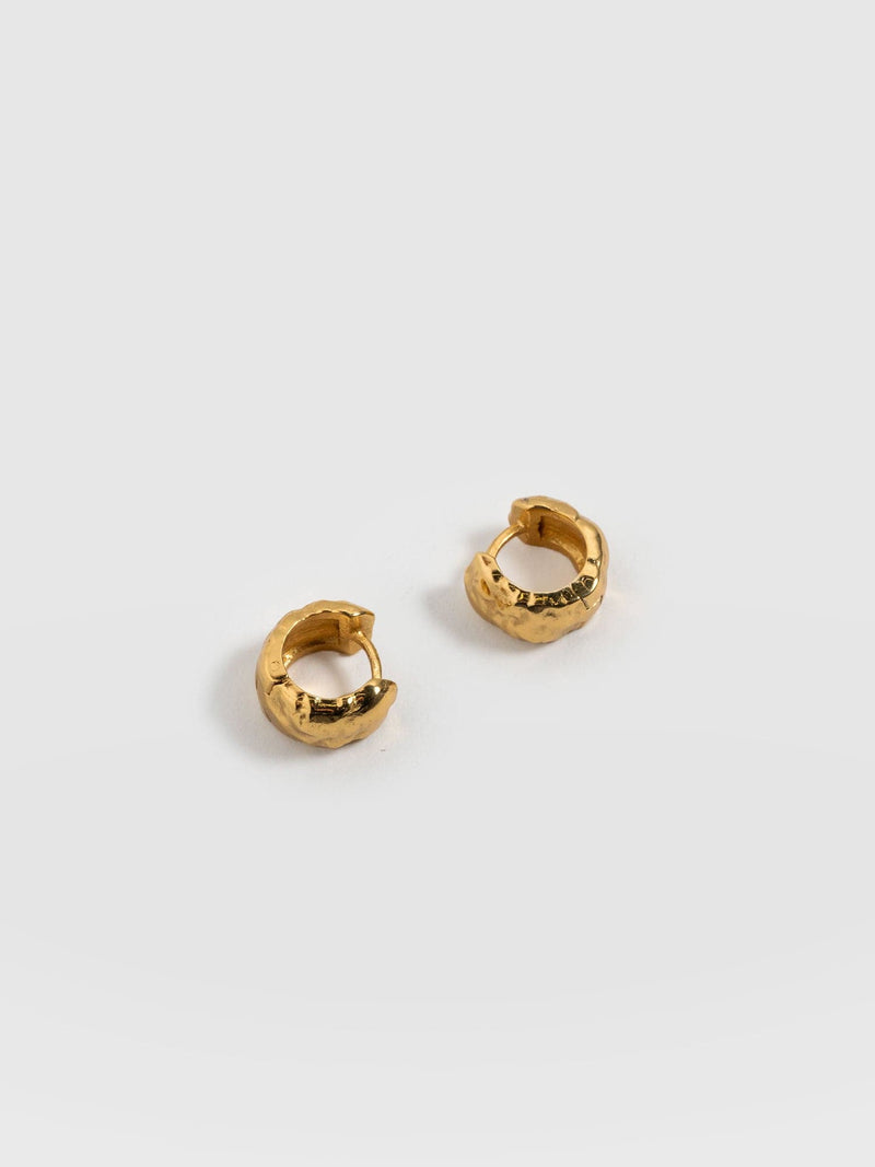 Molten Huggie Earrings Gold - Women's Jewellery | Saint + Sofia® EU