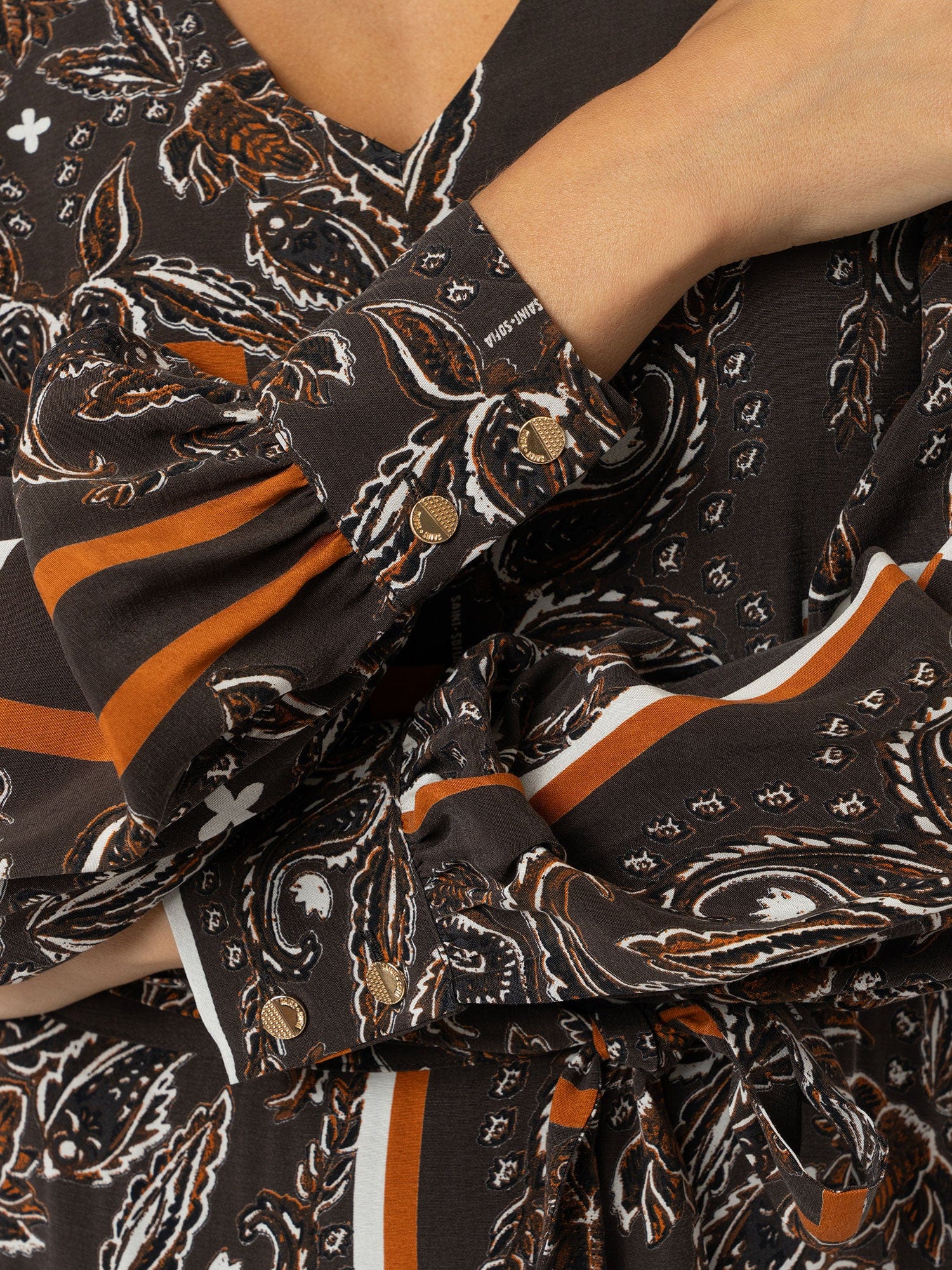 Naya V Neck Dress - Brown Paisley - Women's Dresses | Saint + Sofia? EU