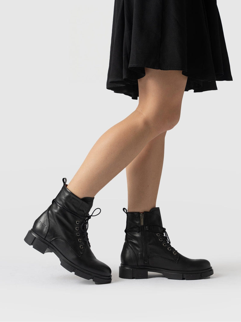 Noho Boot Black - Women's Leather Boots | Saint + Sofia® EU