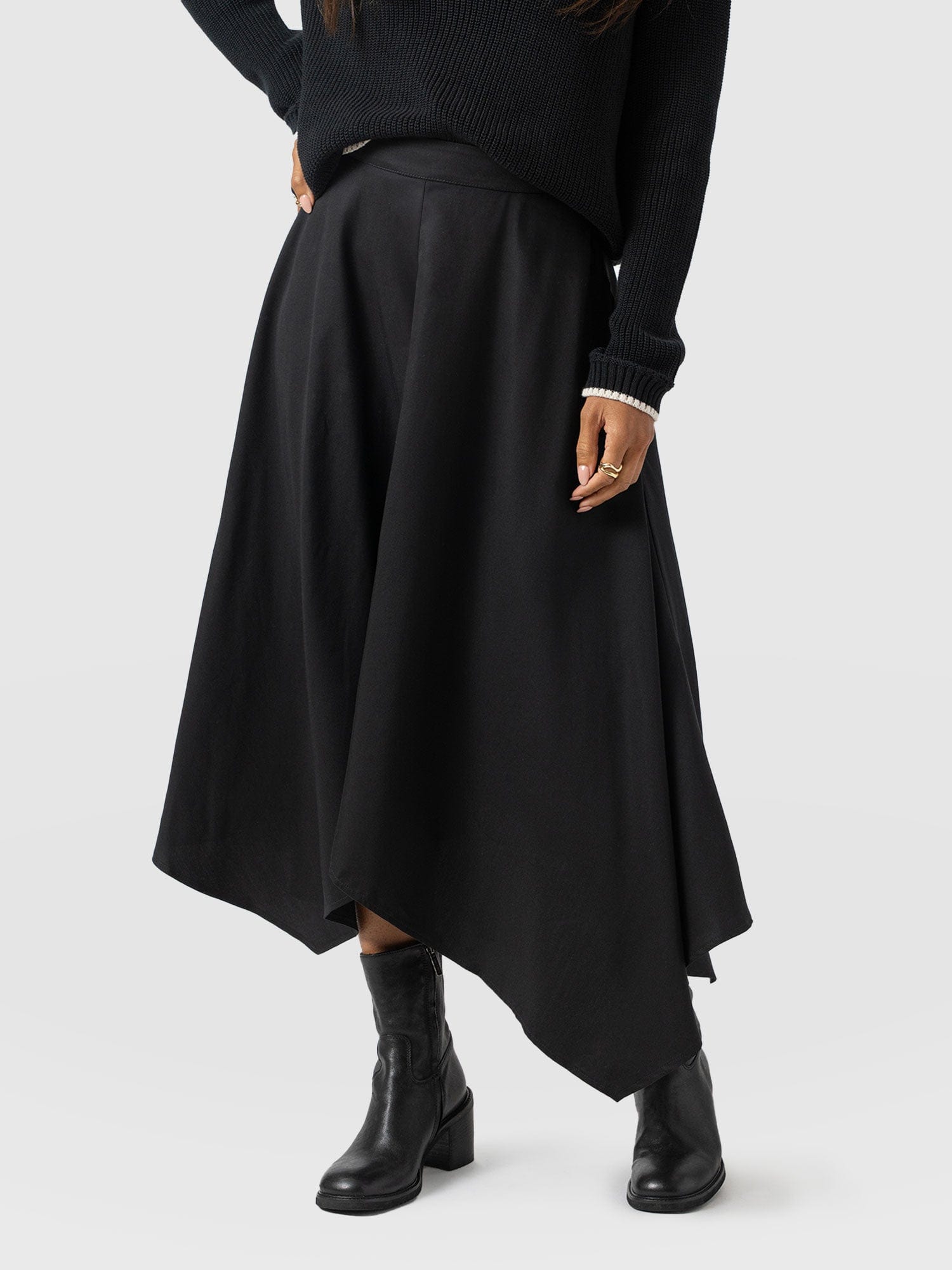 Noho Skirt Black - Women's Skirts | Saint + Sofia® EU