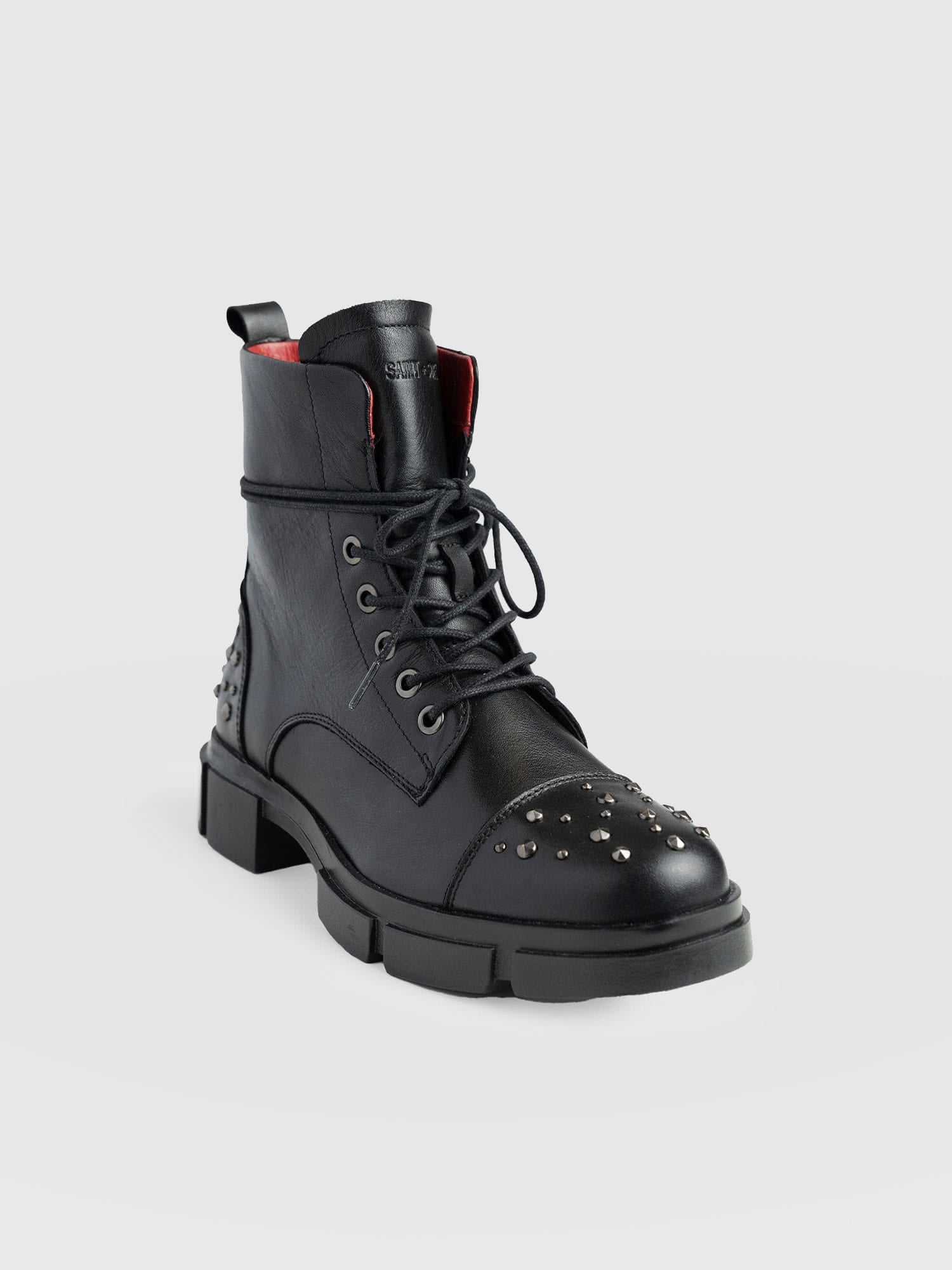 Noho Studded Boot Black - Women's Leather Boots | Saint + Sofia® EU