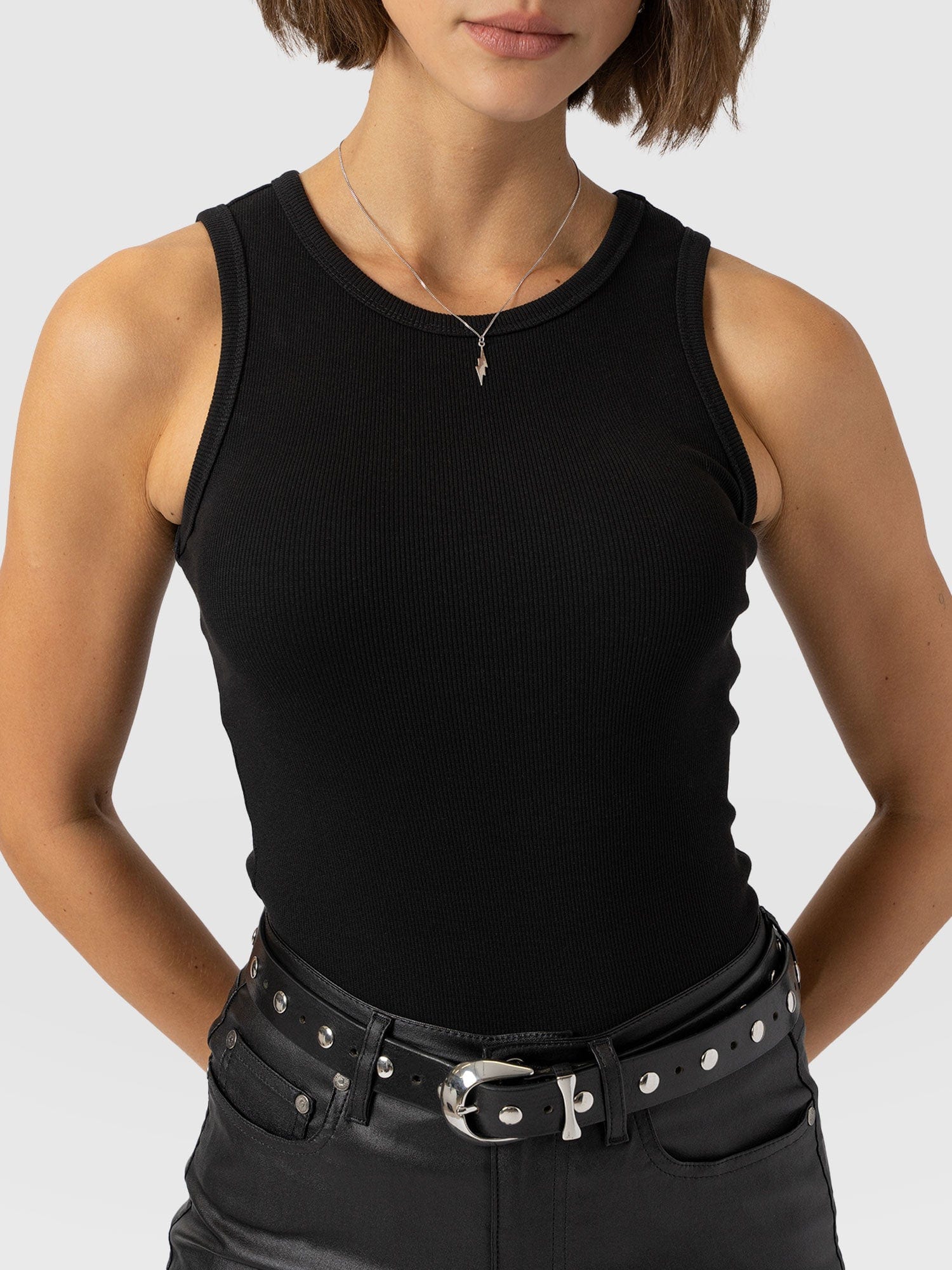 Nova Racer Vest - Black - Women's Vests | Saint + Sofia® EU