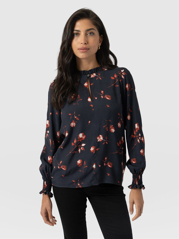 Olivia Blouse Dark Roses - Women's Blouses | Saint + Sofia® EU