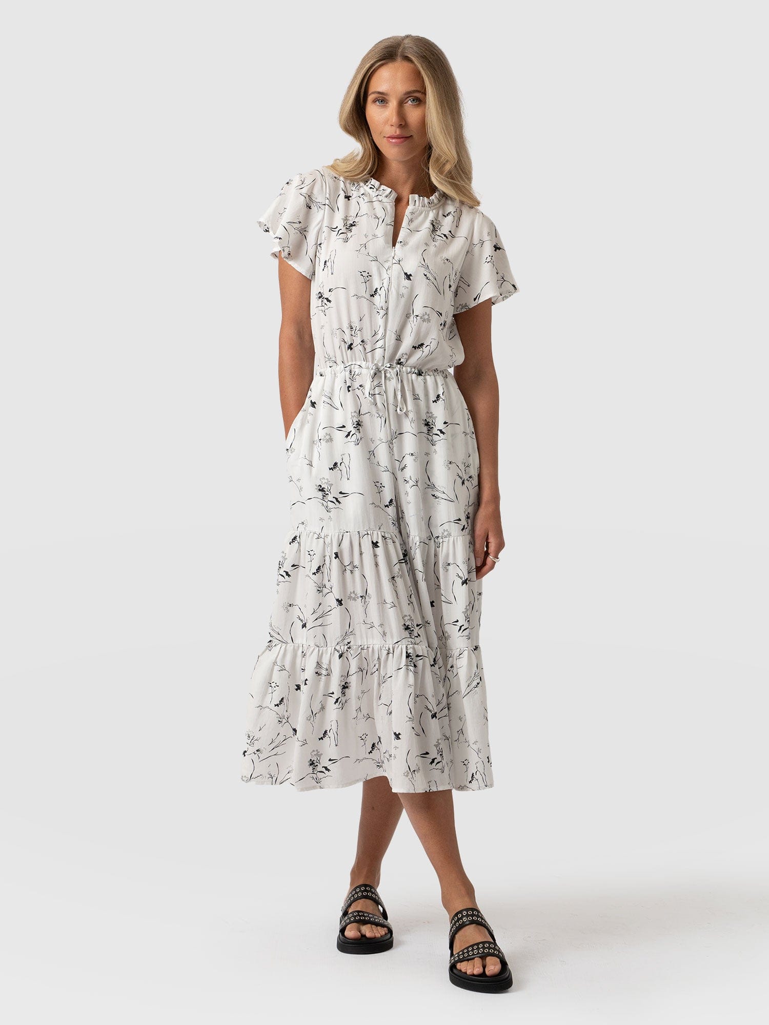 Olivia Flutter Sleeve Dress in White Floral - Women's Dresses | Saint + Sofia® EU