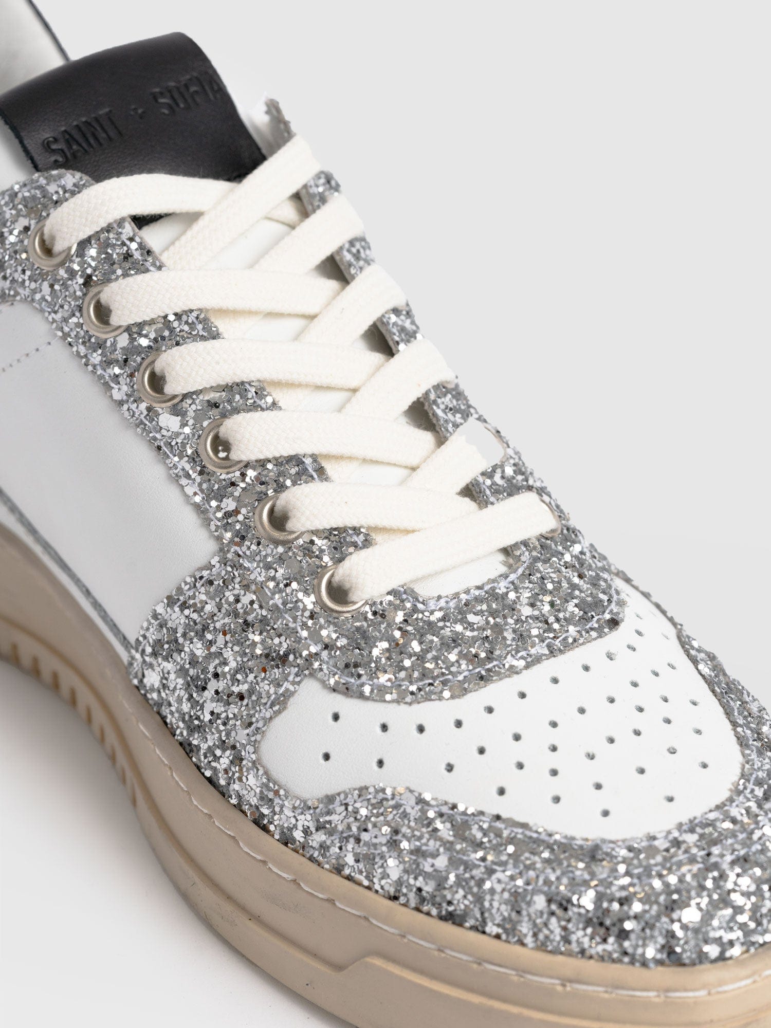 Onyx Trainer - White/Black - Women's Shoes | Saint + Sofia? EU