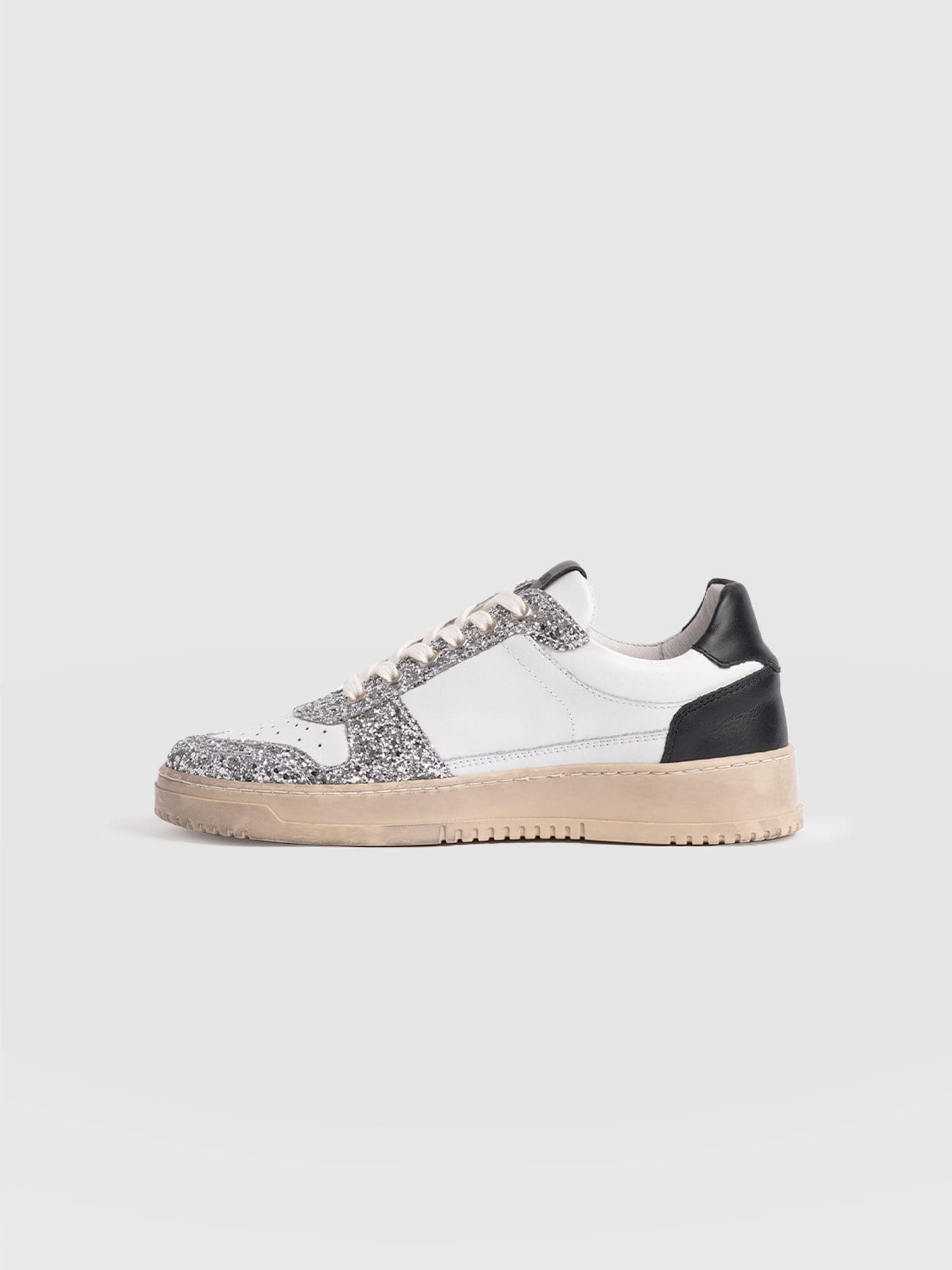 Onyx Trainer - White/Black - Women's Shoes | Saint + Sofia? EU