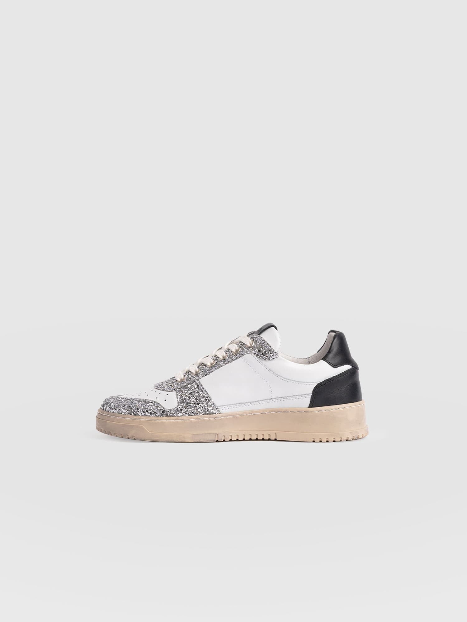 Onyx Trainer - White/Black - Women's Shoes | Saint + Sofia? EU