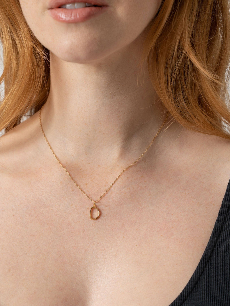 Organic Open Oval Charm Necklace Gold - Women's Jewellery | Saint + Sofia® EU