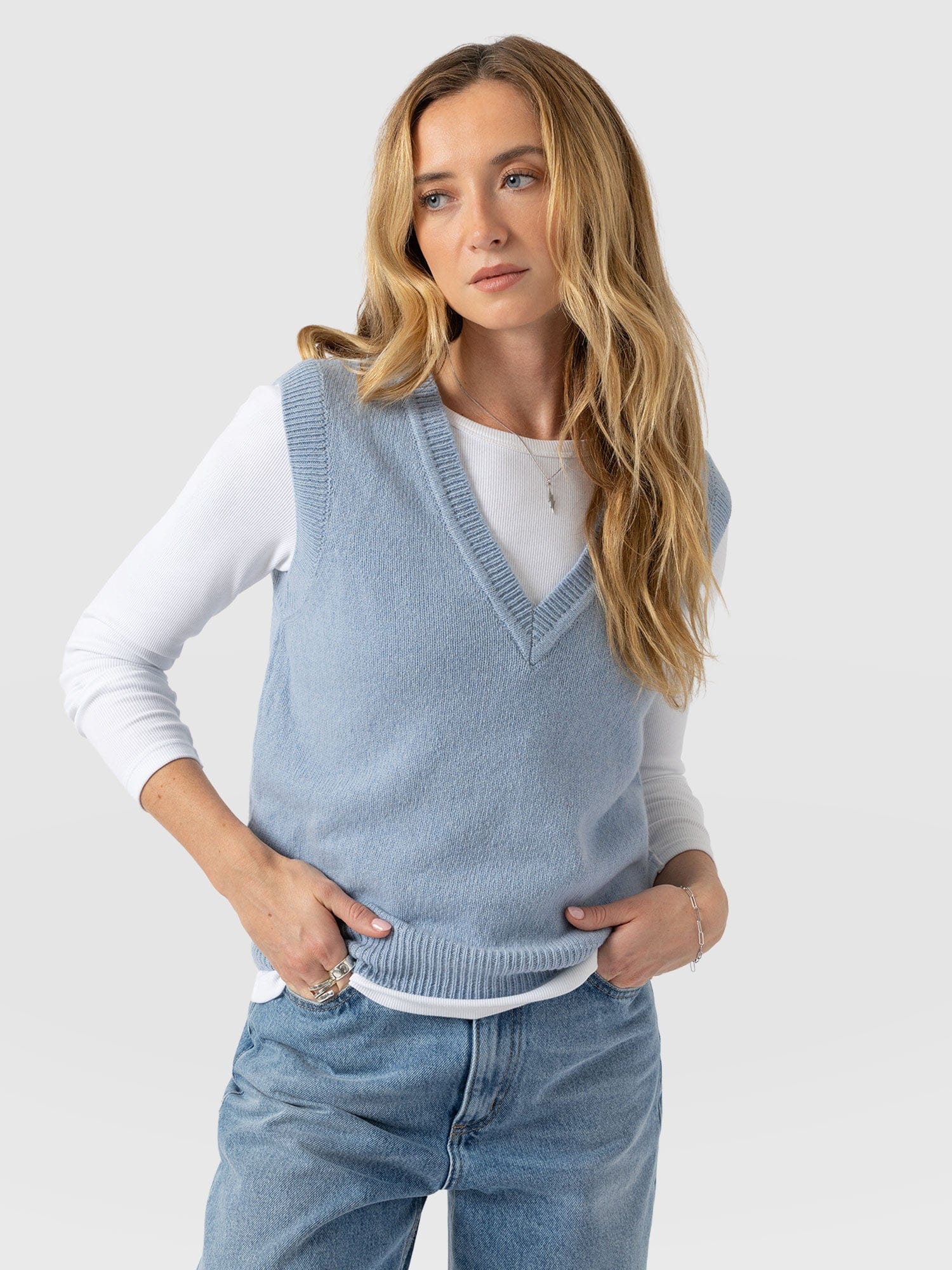 Oxford Cashmere V Neck Sleeveless Knit - Blue - Women's Jumpers | Saint + Sofia® EU