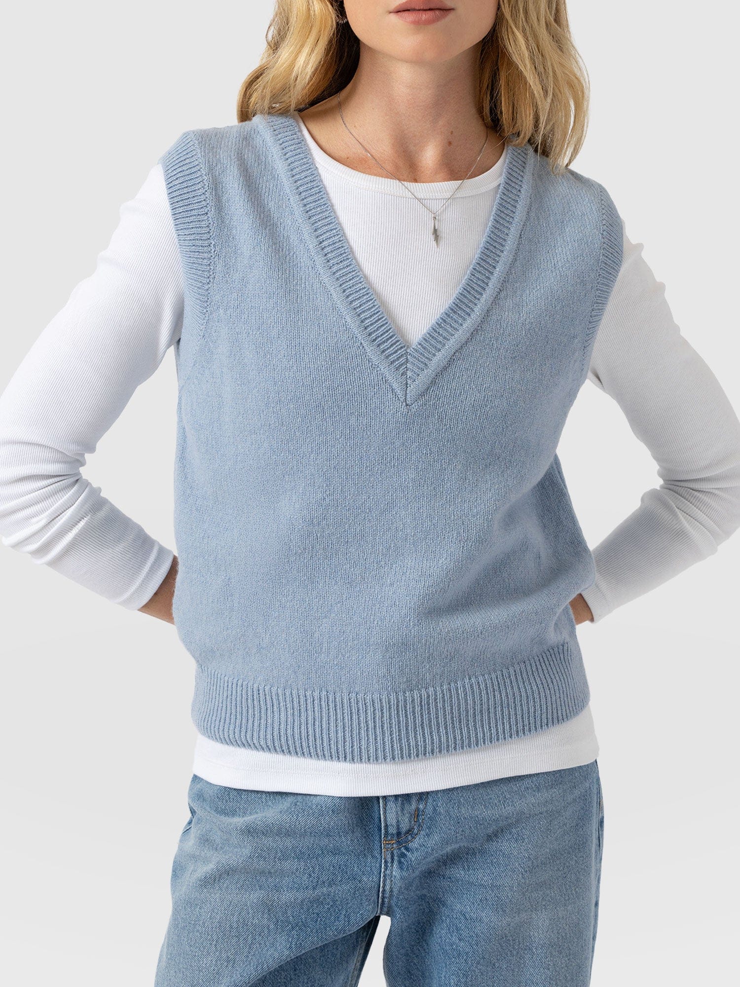 Oxford Cashmere V Neck Sleeveless Knit - Blue - Women's Jumpers | Saint + Sofia® EU