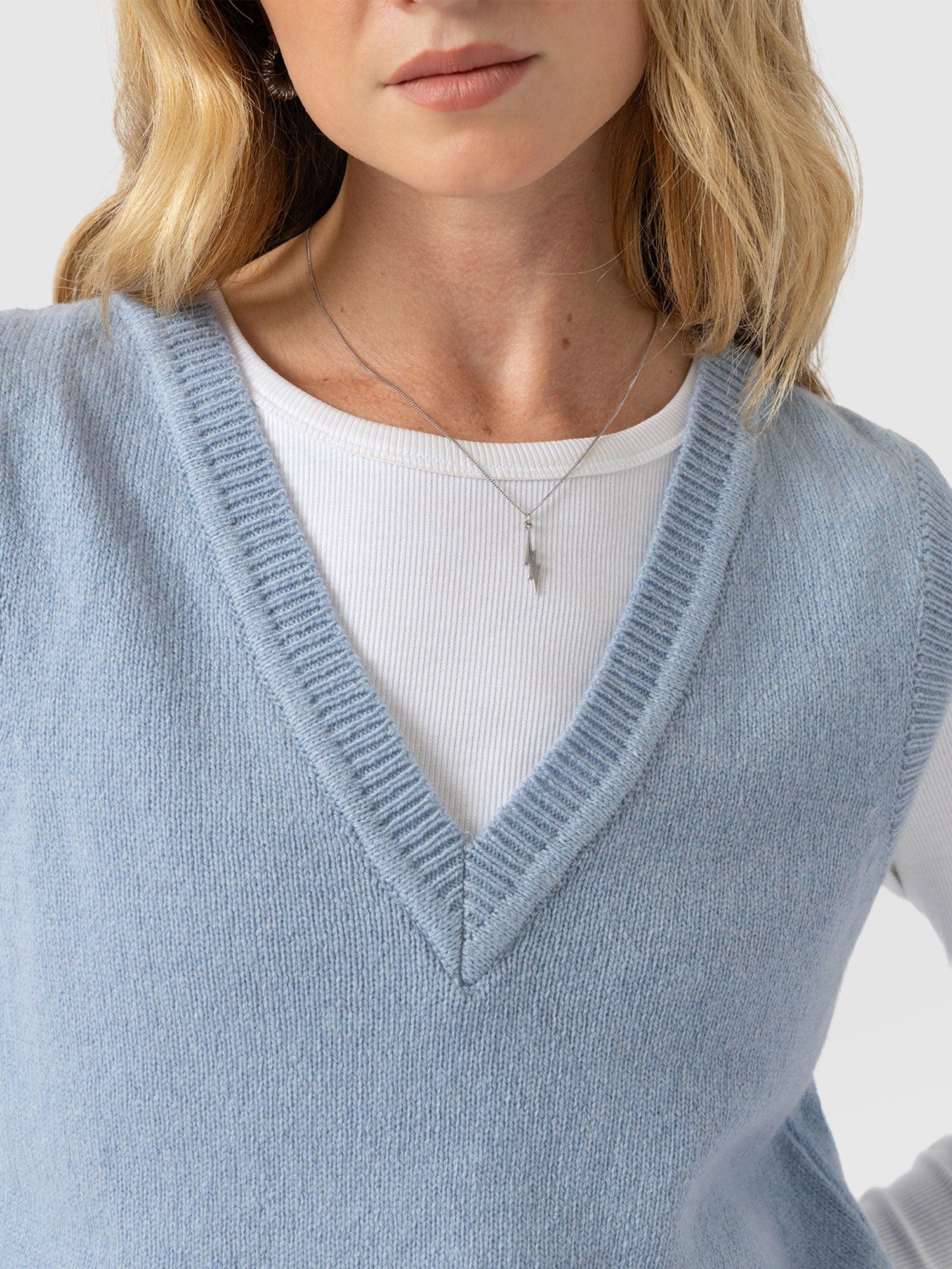 Oxford Cashmere V Neck Sleeveless Knit - Blue - Women's Jumpers | Saint + Sofia® EU