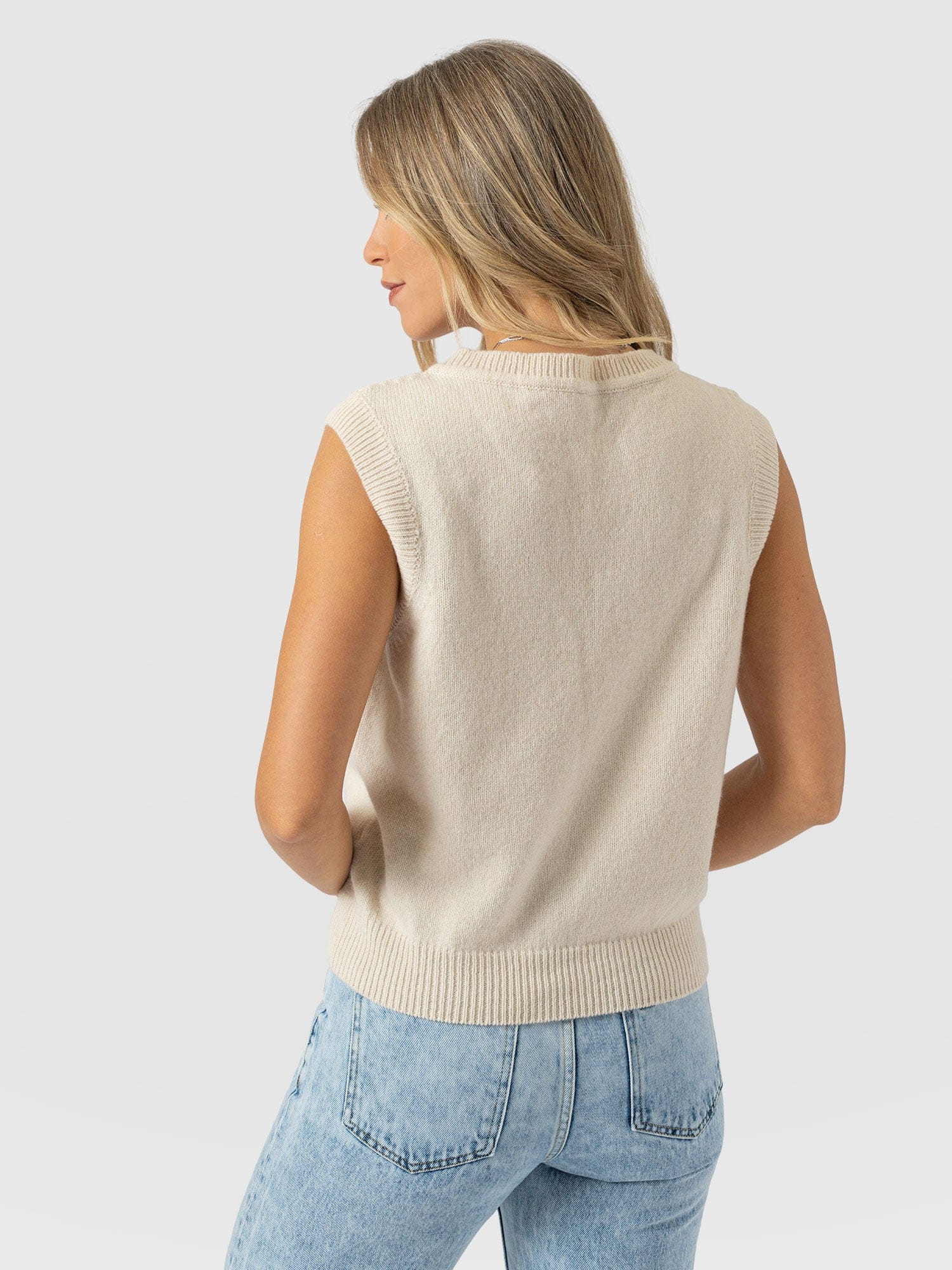Oxford Cashmere V Neck Sleeveless Knit - Cream - Women's Jumpers | Saint + Sofia® EU