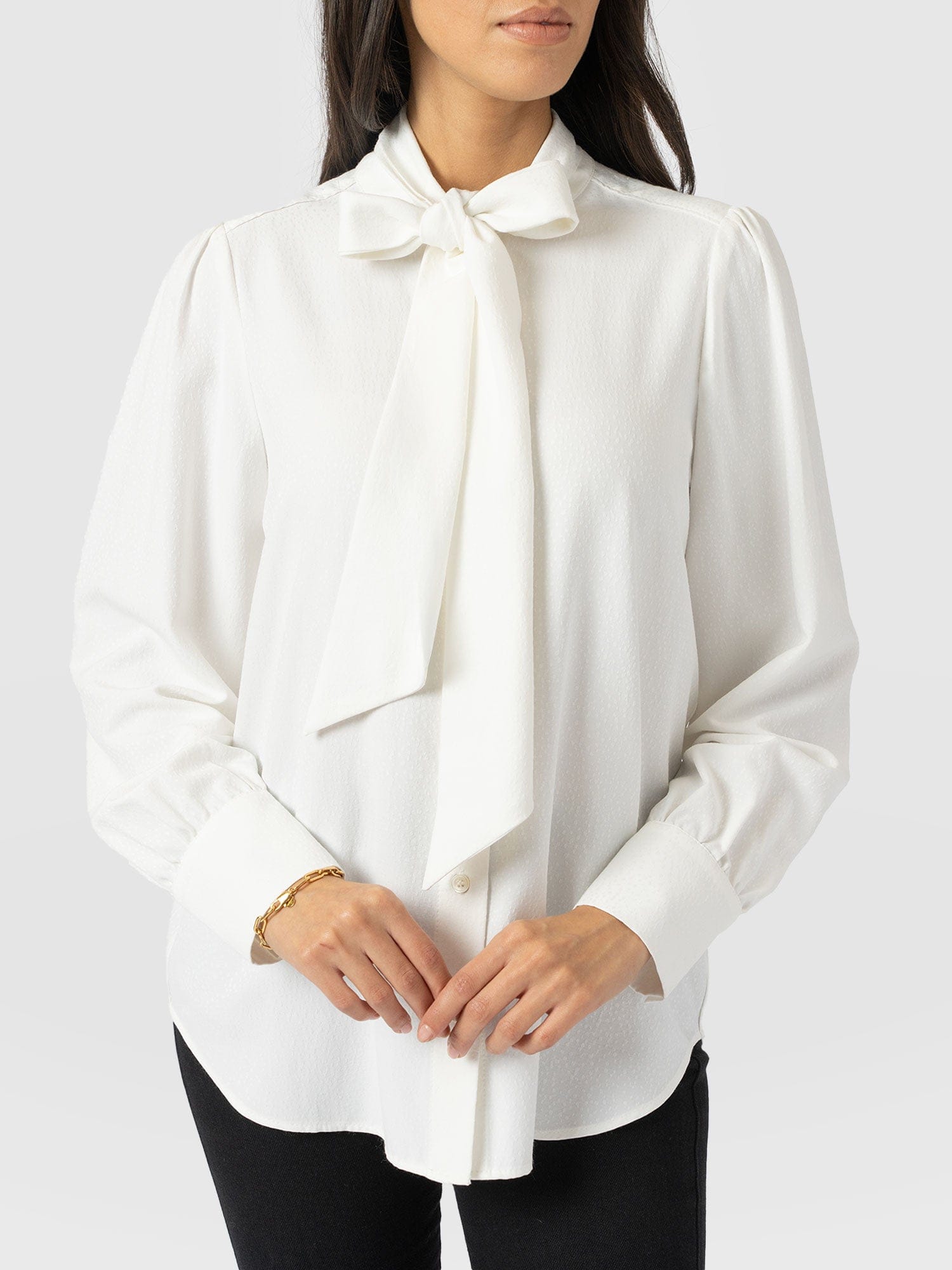 Paxton Pussybow Blouse Cream - Women's Blouses | Saint + Sofia® EU