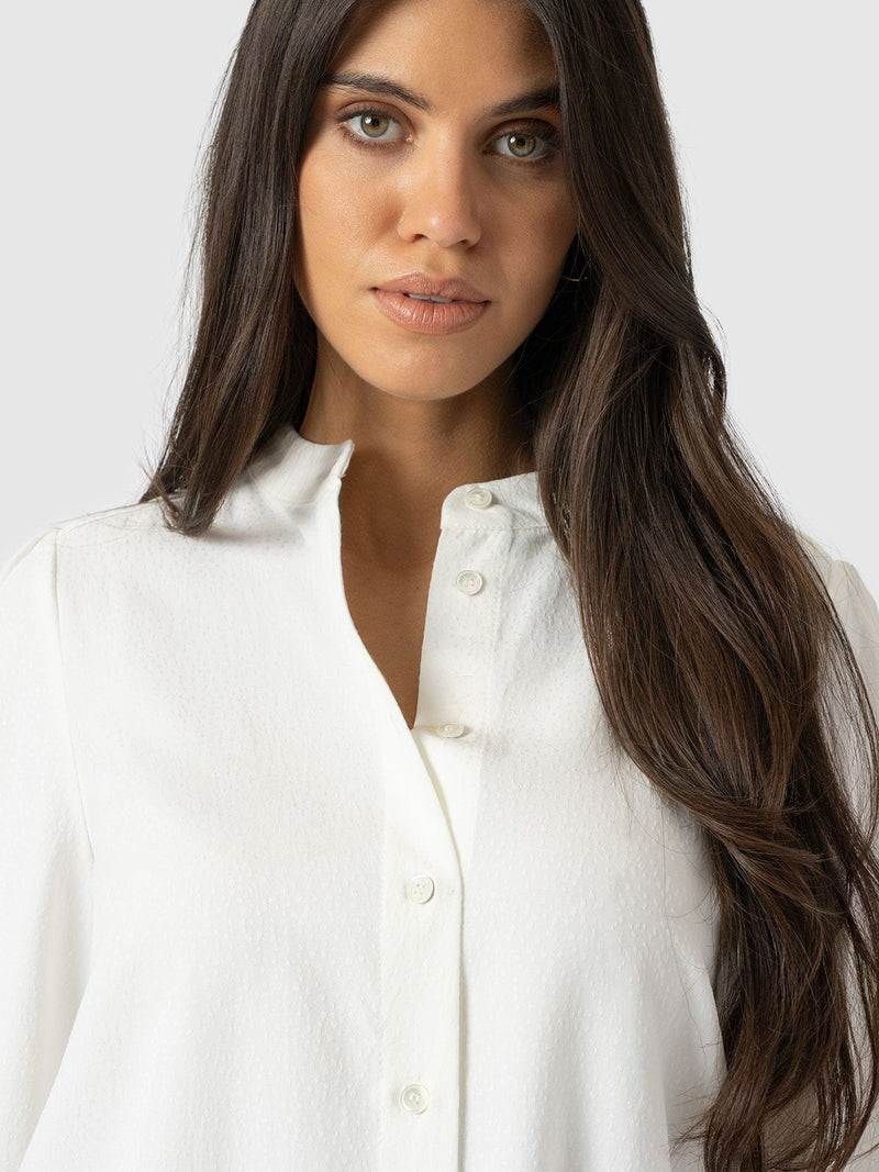 Paxton Pussybow Blouse Cream - Women's Blouses | Saint + Sofia® EU