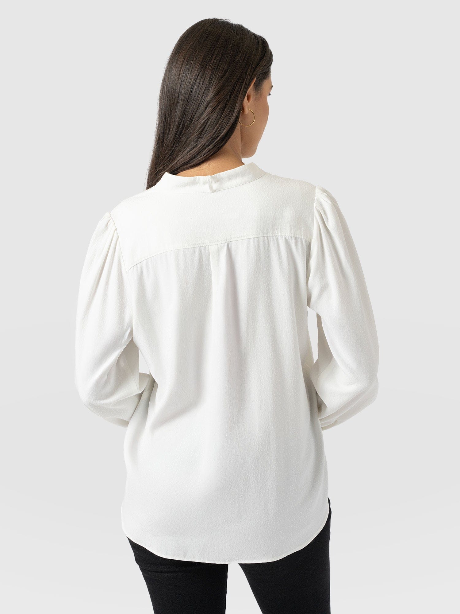 Paxton Pussybow Blouse Cream - Women's Blouses | Saint + Sofia® EU
