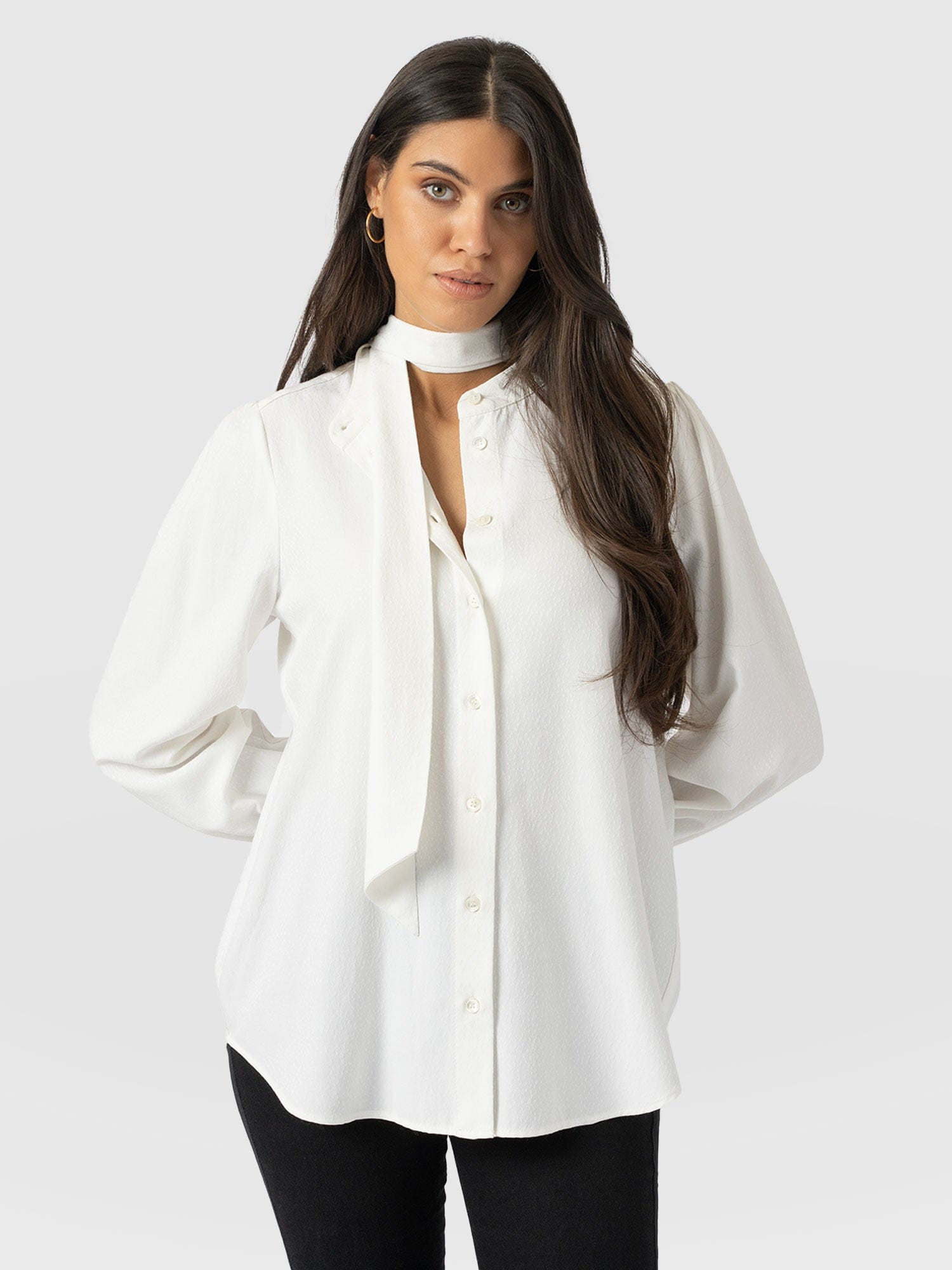 Paxton Pussybow Blouse Cream - Women's Blouses | Saint + Sofia® EU