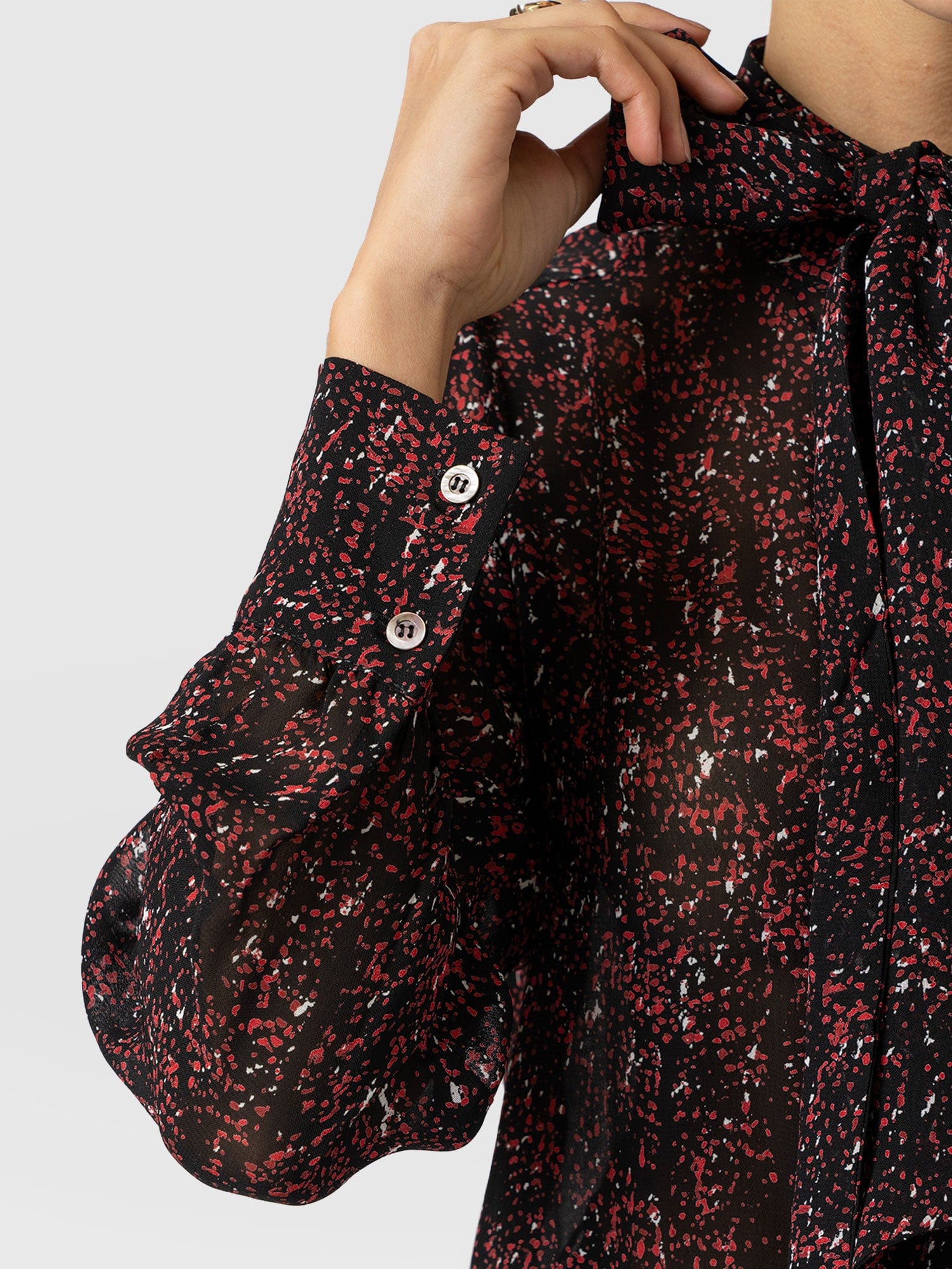 Paxton Pussybow Blouse Red Ditsy Leopard - Women's Blouses | Saint + Sofia® EU