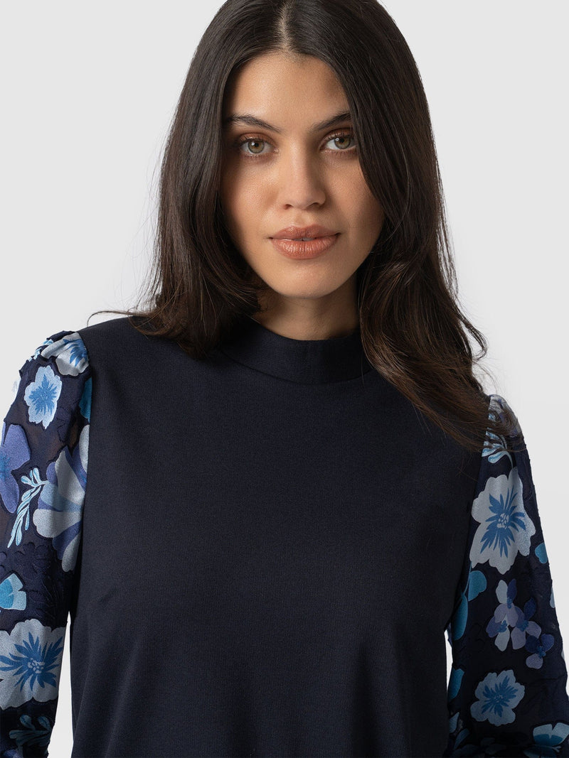 Penny Puff Sleeve Long Sleeve Navy Pop Floral - Women's T-Shirts | Saint + Sofia® EU