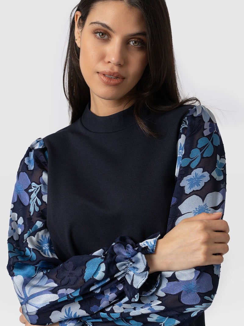 Penny Puff Sleeve Long Sleeve Navy Pop Floral - Women's T-Shirts | Saint + Sofia® EU