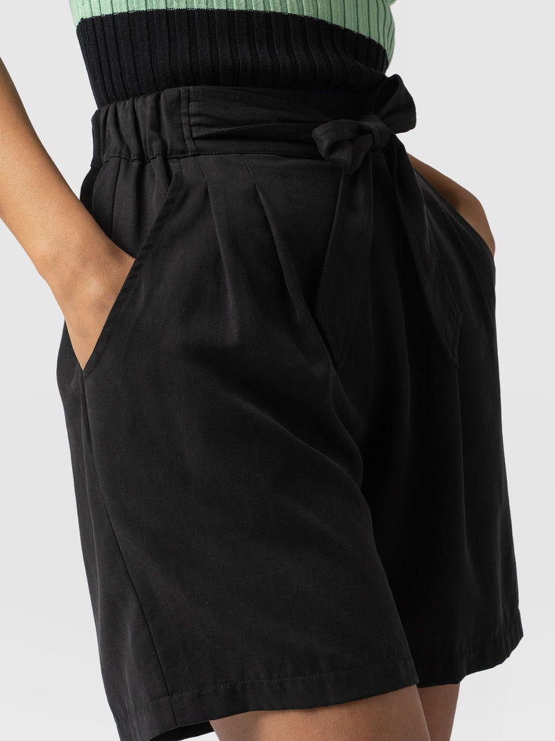 Pimlico Short Black - Women's Wide Leg Trousers | Saint + Sofia® EU