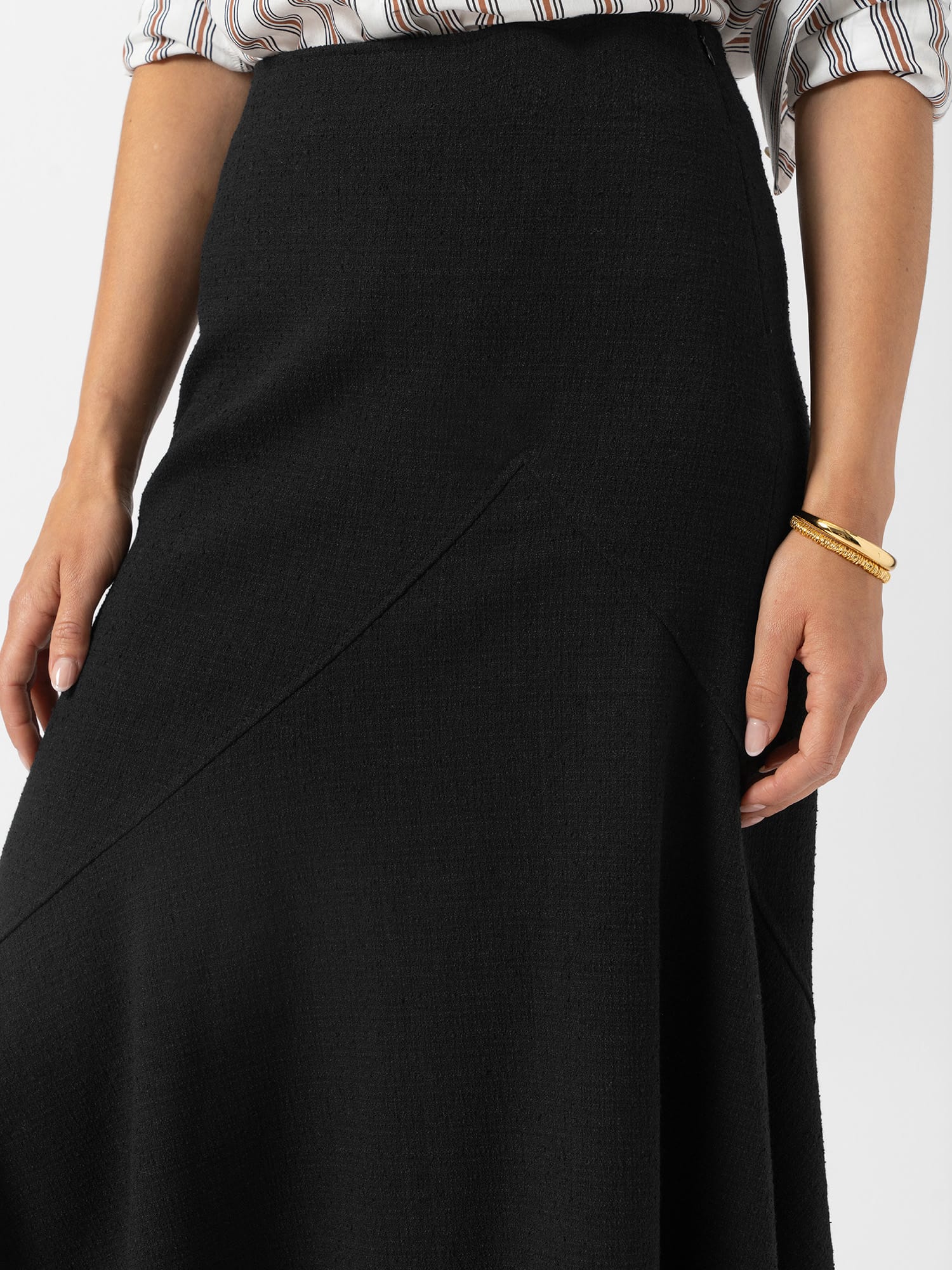 Piper Panelled Skirt  - Black Boucle - Women's Skirts | Saint and Sofia® EU