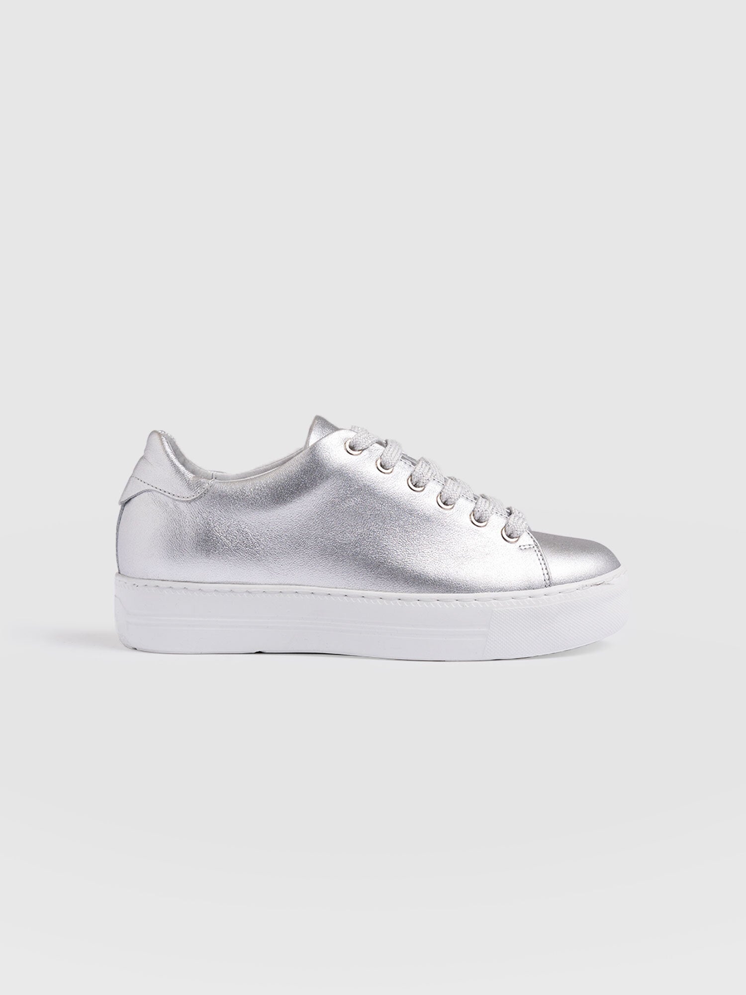 Portland Trainer Silver - Women's Trainers | Saint + Sofia® EU