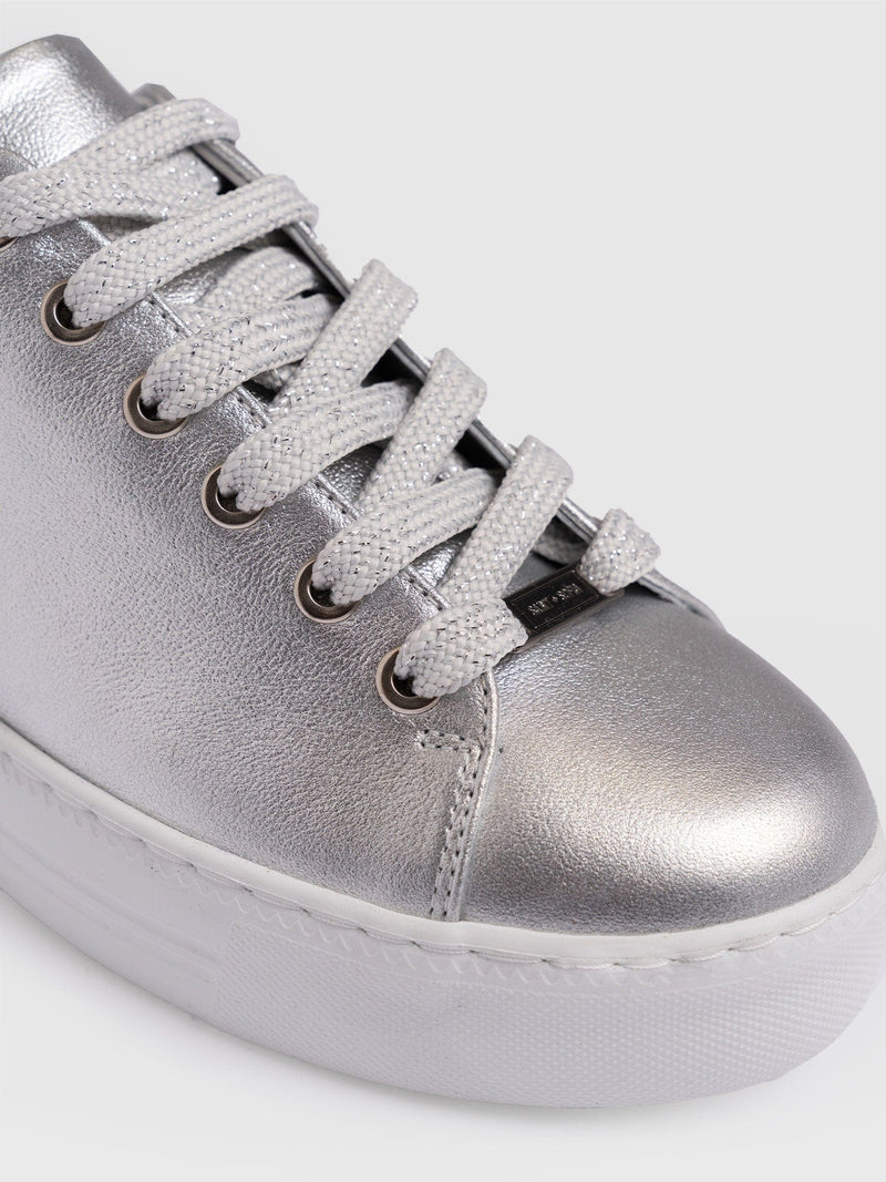 Portland Trainer Silver - Women's Trainers | Saint + Sofia® EU