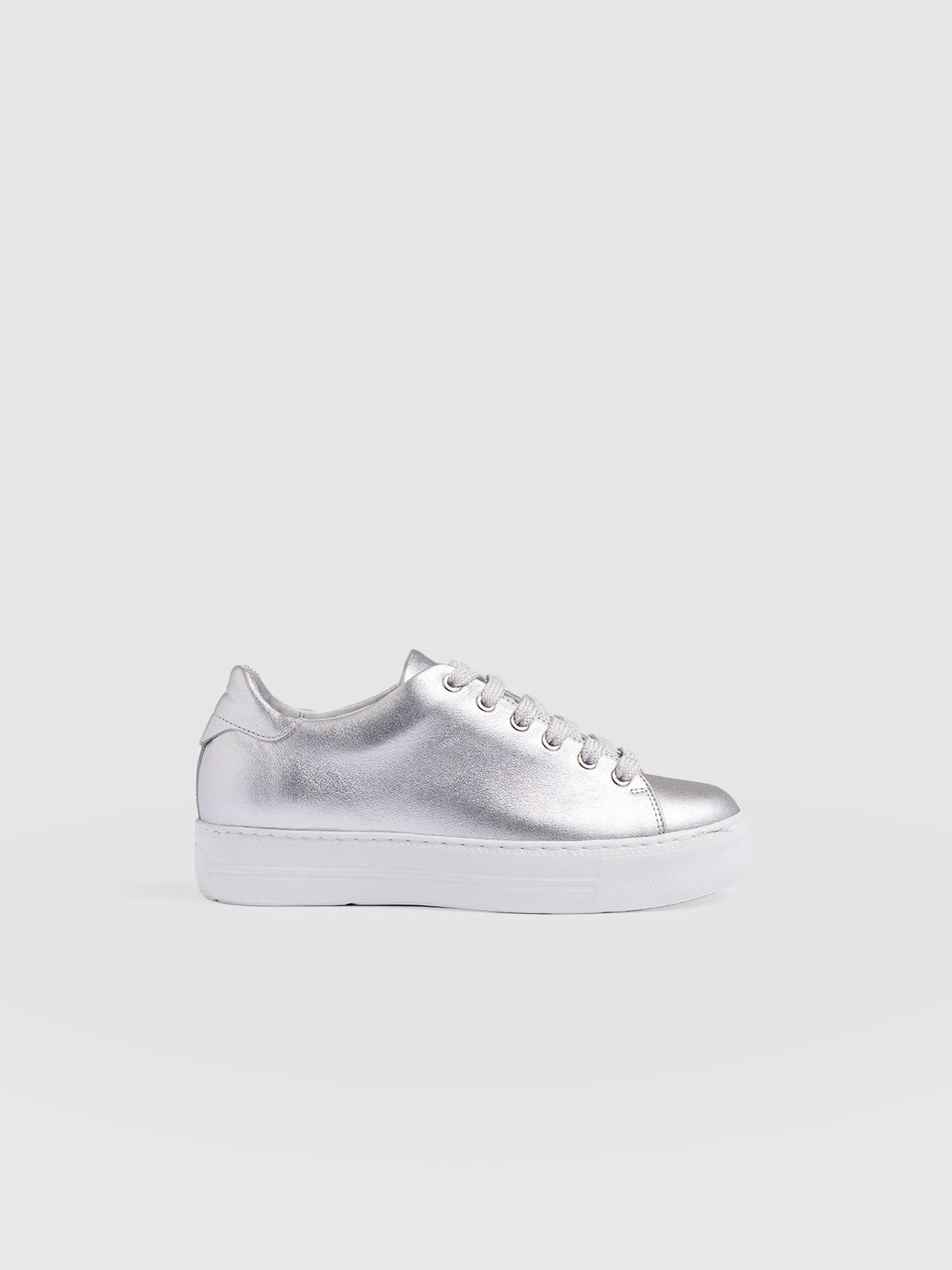 Portland Trainer Silver - Women's Trainers | Saint + Sofia® EU