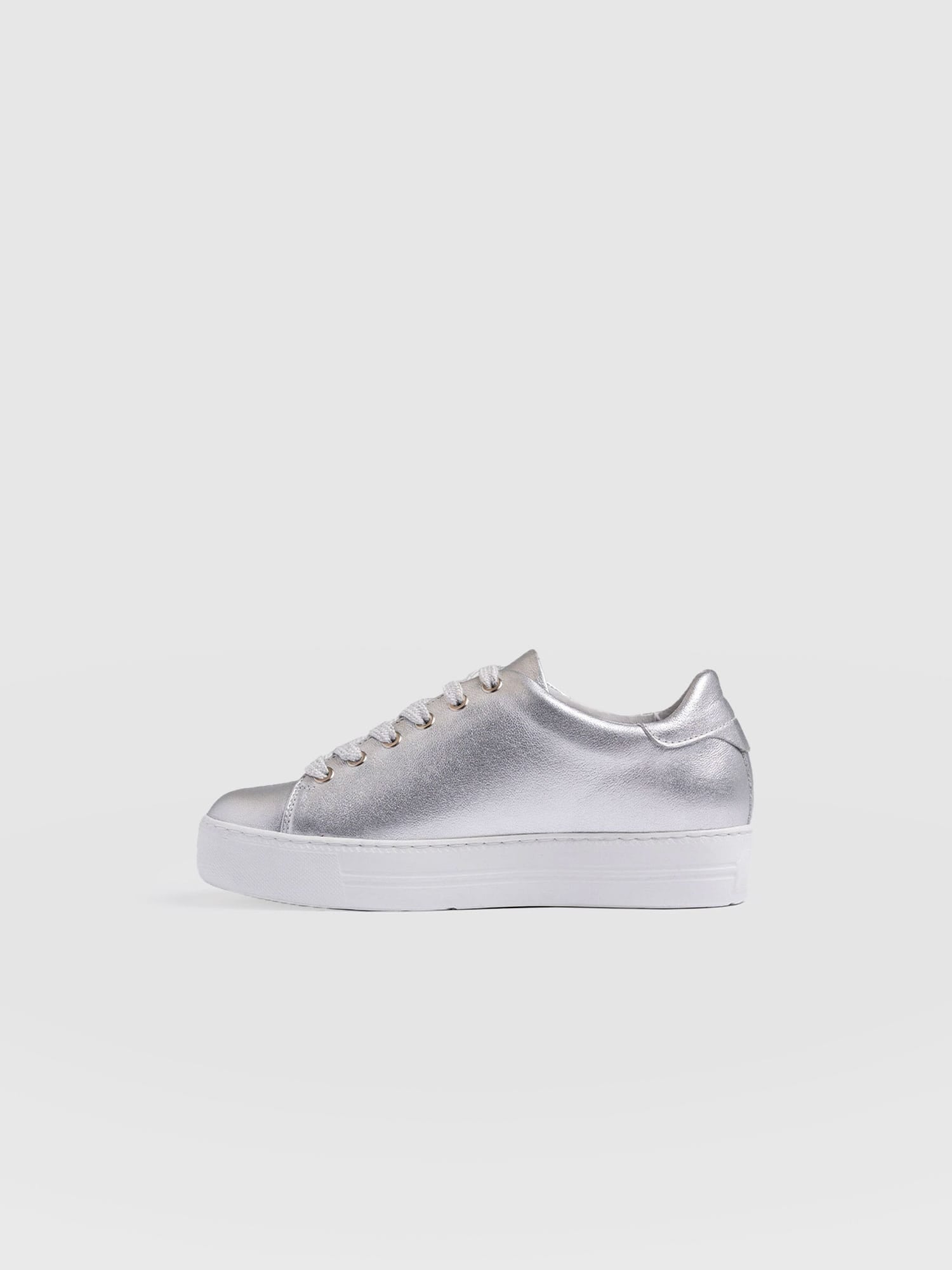 Portland Trainer Silver - Women's Trainers | Saint + Sofia® EU