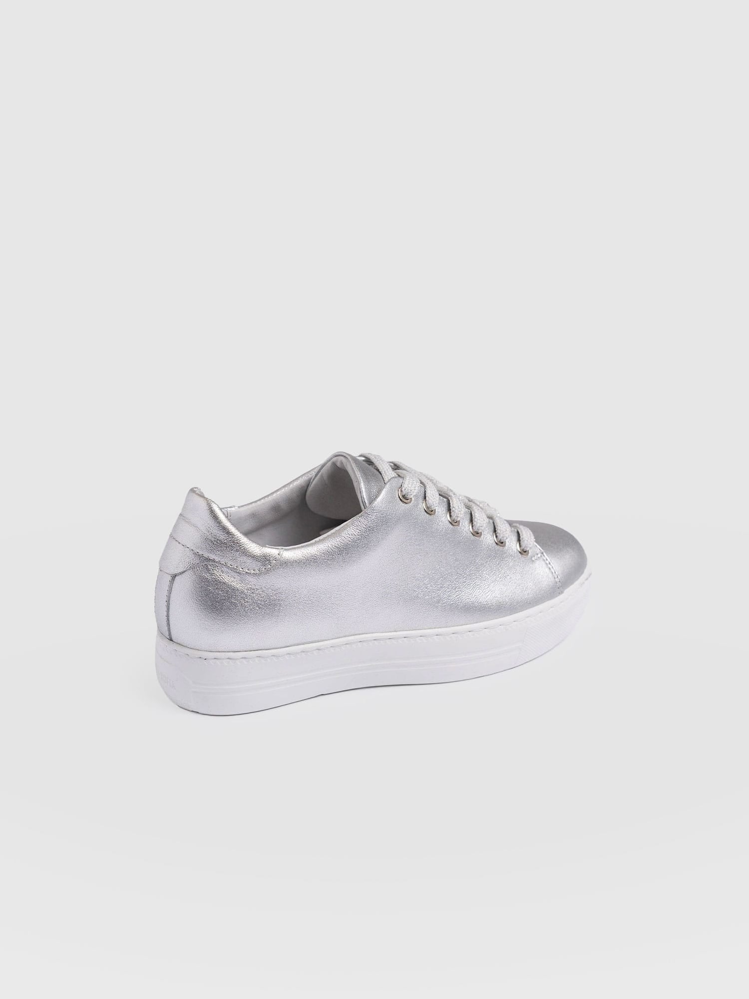 Portland Trainer Silver - Women's Trainers | Saint + Sofia® EU
