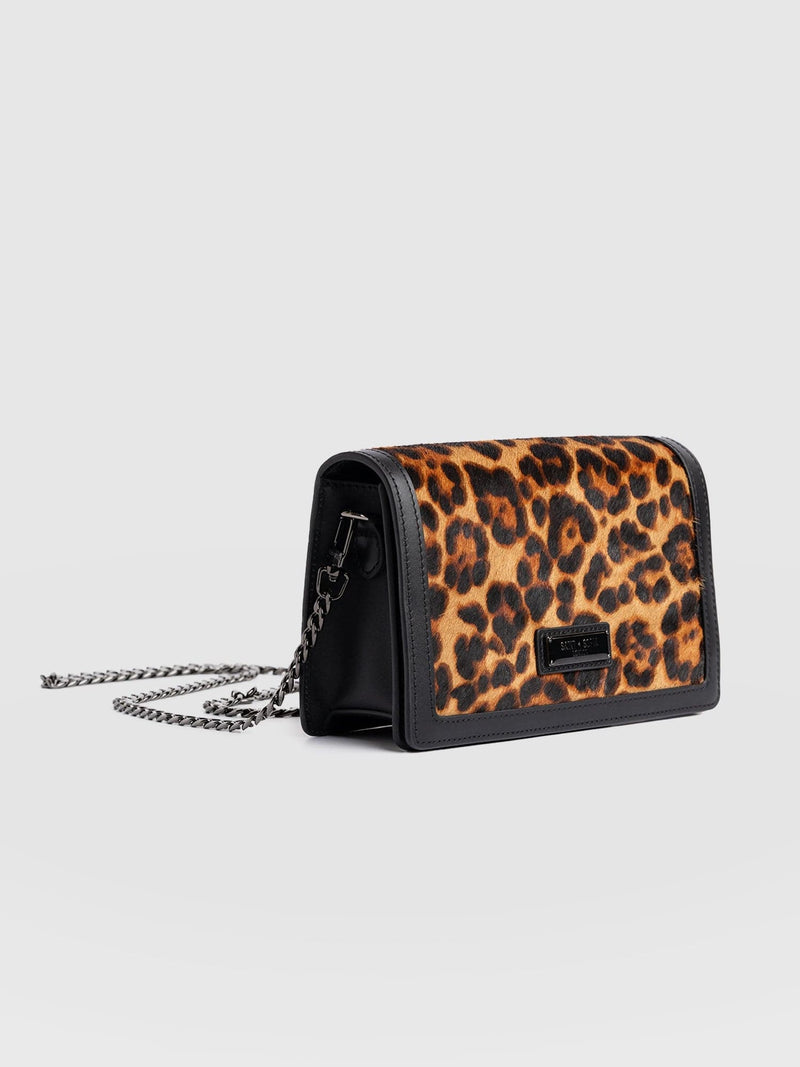 Primrose Chain Wallet Bag Leopard - Women's Bags | Saint + Sofia® EU