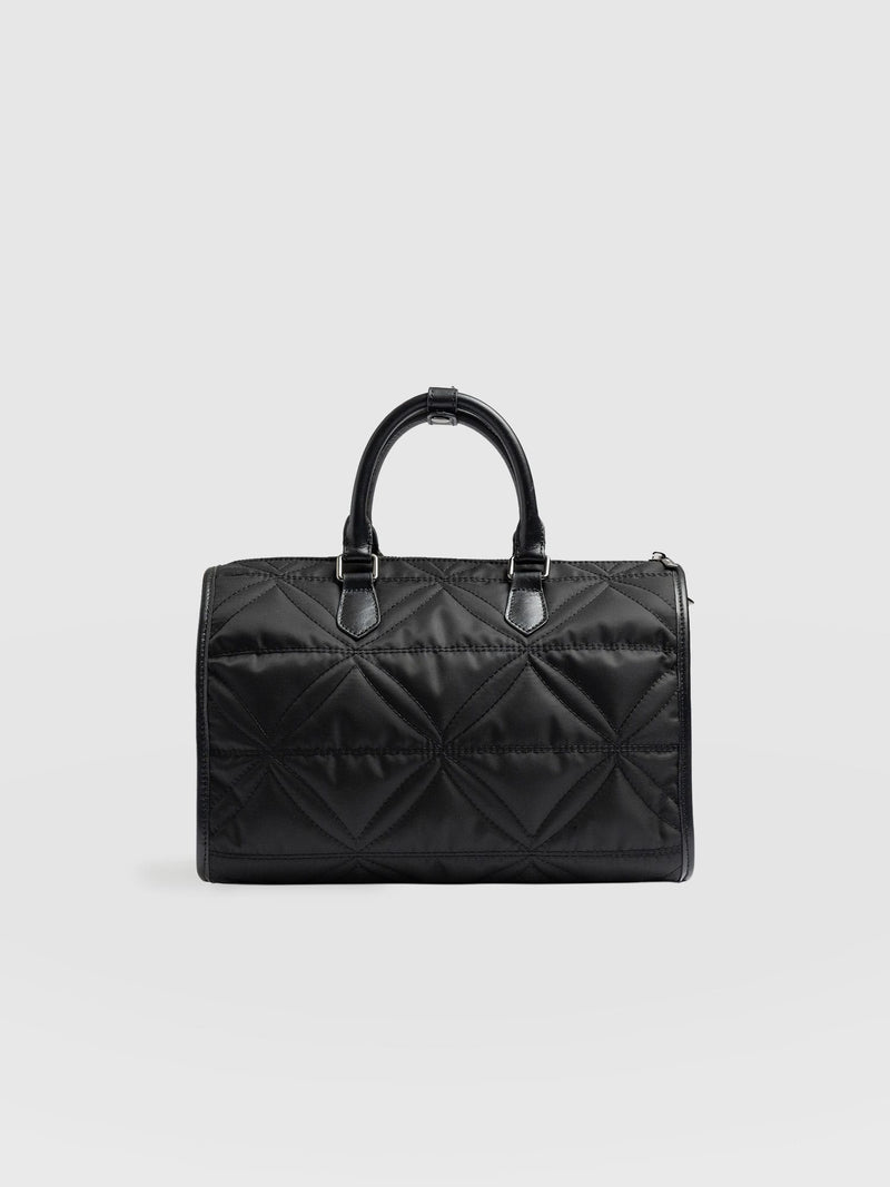 Quilted Maeve Duffle Bag Black - Women's Bags | Saint + Sofia® EU