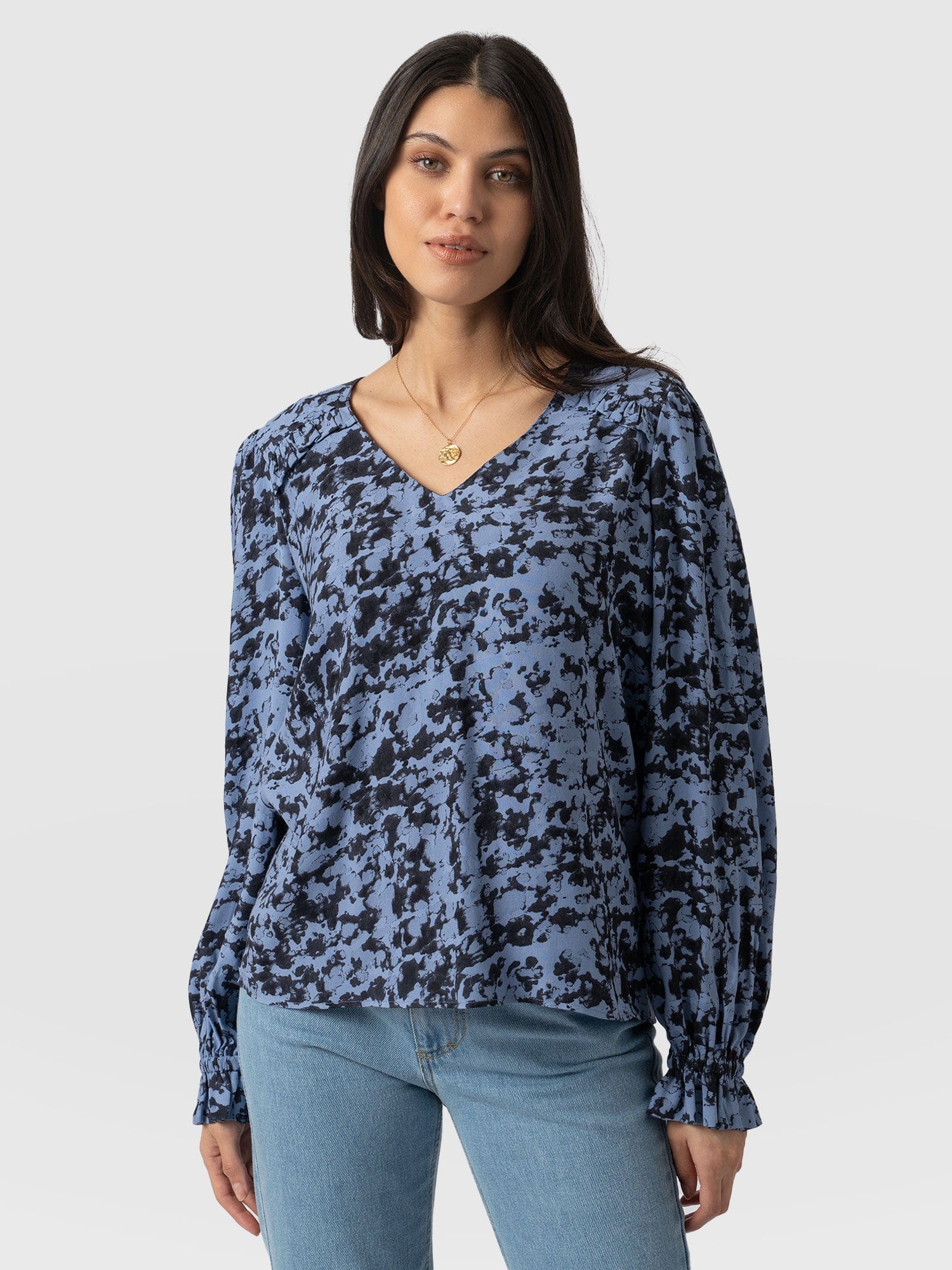 Quinn Blouse Blue Cloud - Women's Blouses | Saint + Sofia® EU