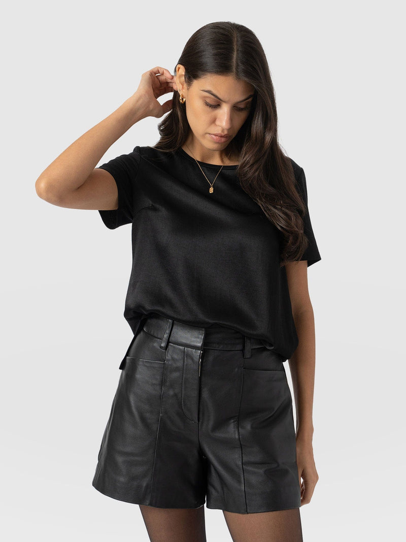 Rayner Contrast Tee Black - Women's T-Shirts | Saint + Sofia® EU