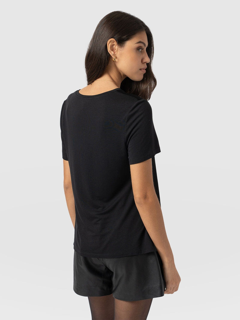 Rayner Contrast Tee Black - Women's T-Shirts | Saint + Sofia® EU