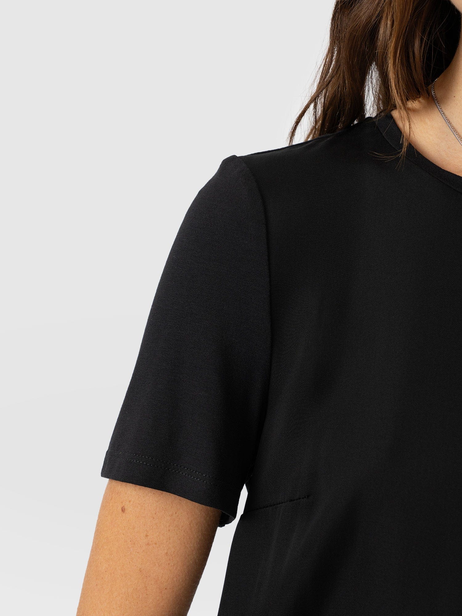 Rayner Contrast Tee Black - Women's T-Shirts | Saint + Sofia® EU