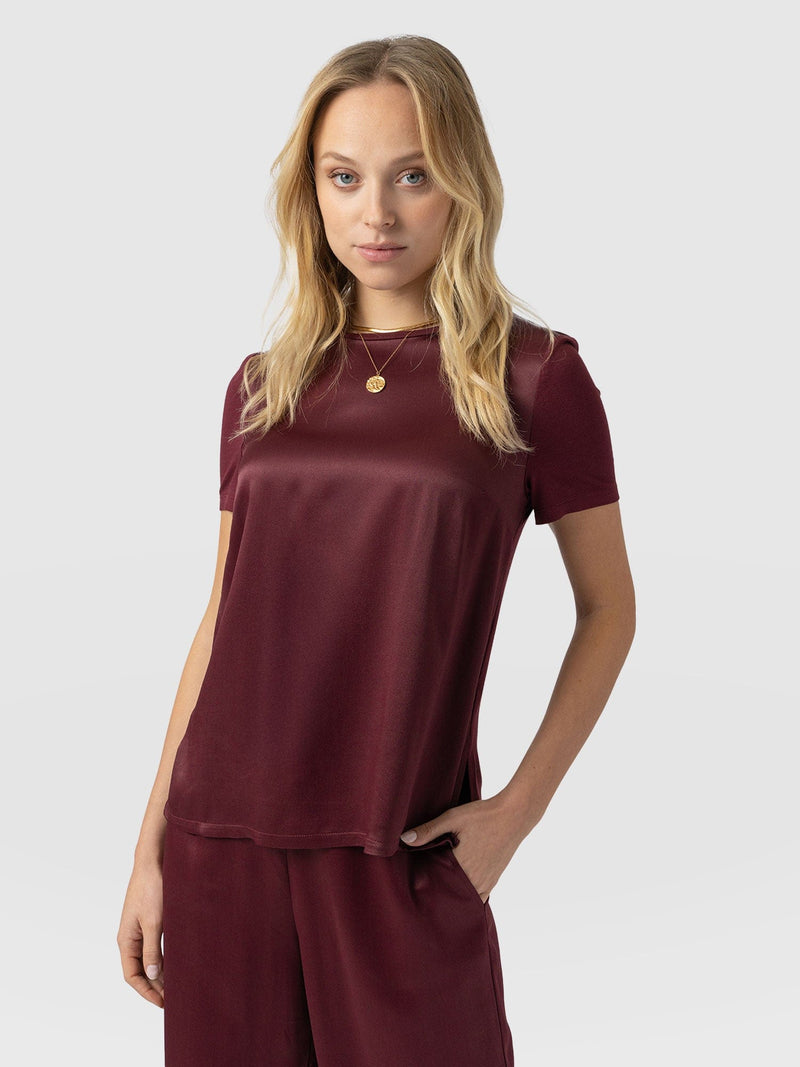 Rayner Contrast Tee Maroon - Women's T-Shirts | Saint + Sofia® EU