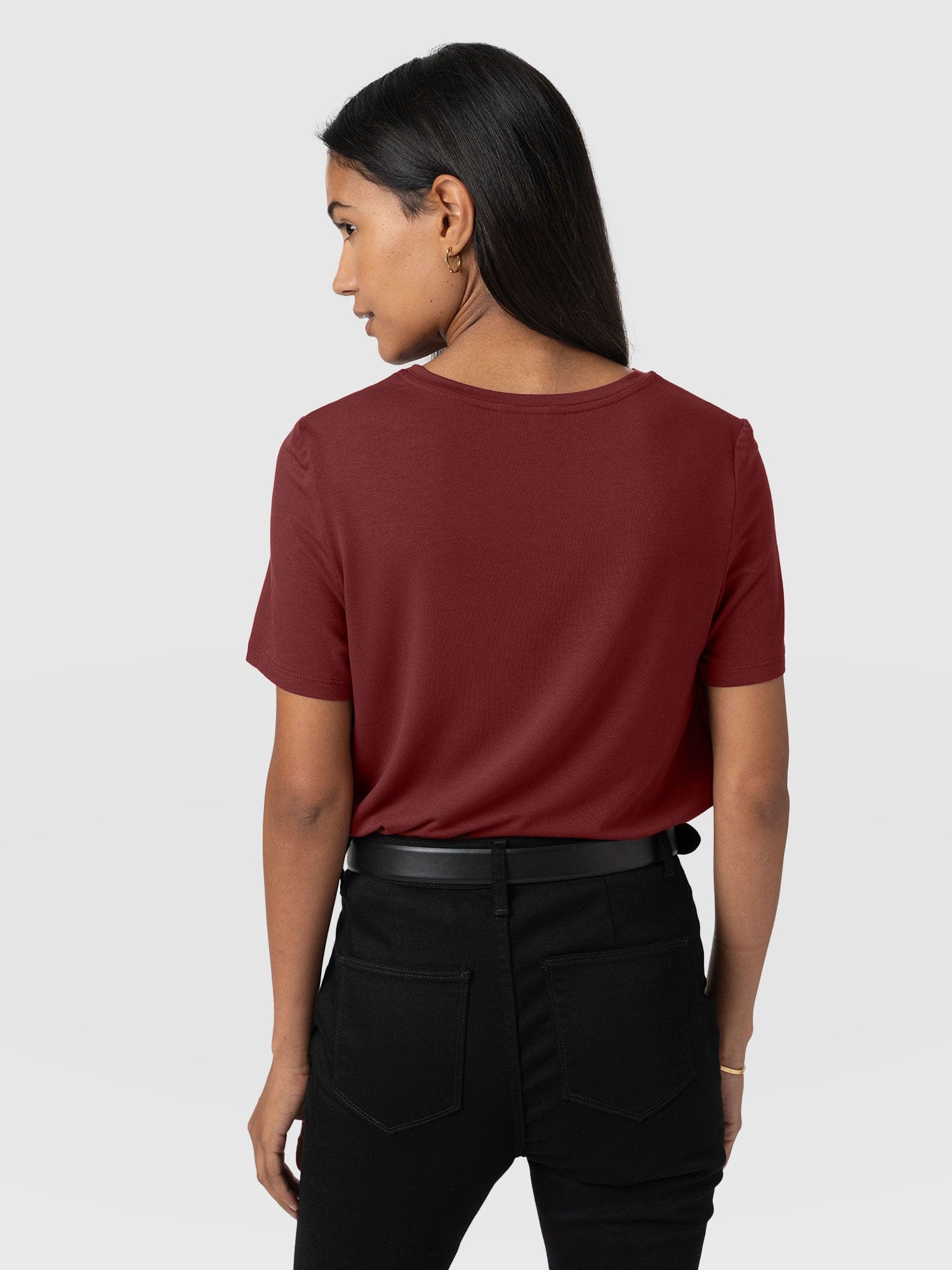 Rayner Contrast Tee Maroon - Women's T-Shirts | Saint + Sofia® EU