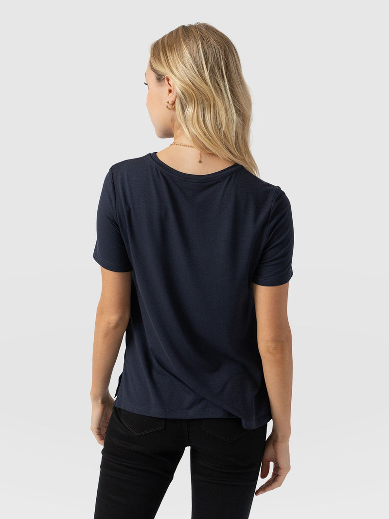 Rayner Contrast Tee Navy - Women's T-Shirts | Saint + Sofia® EU