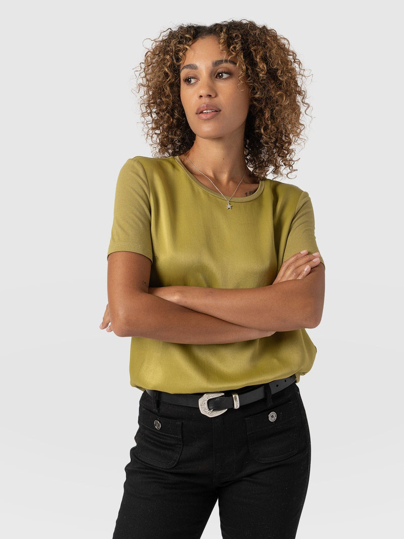 Rayner Contrast Tee Olive - Women's T-Shirts | Saint + Sofia® EU