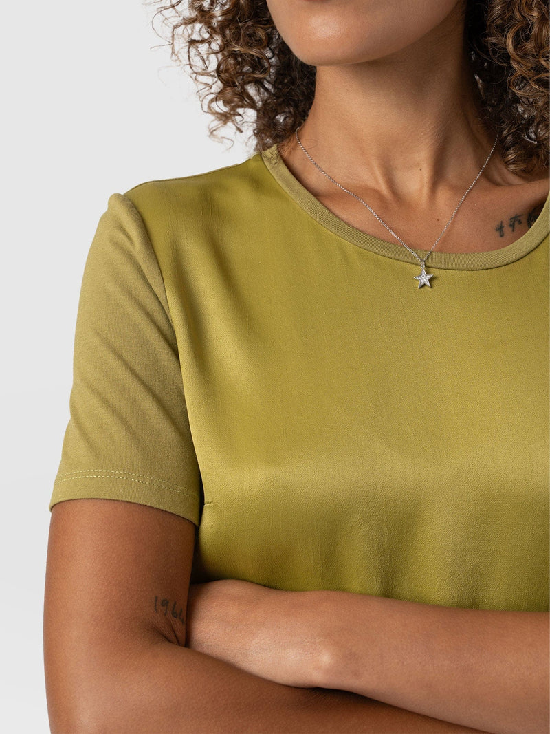 Rayner Contrast Tee Olive - Women's T-Shirts | Saint + Sofia® EU