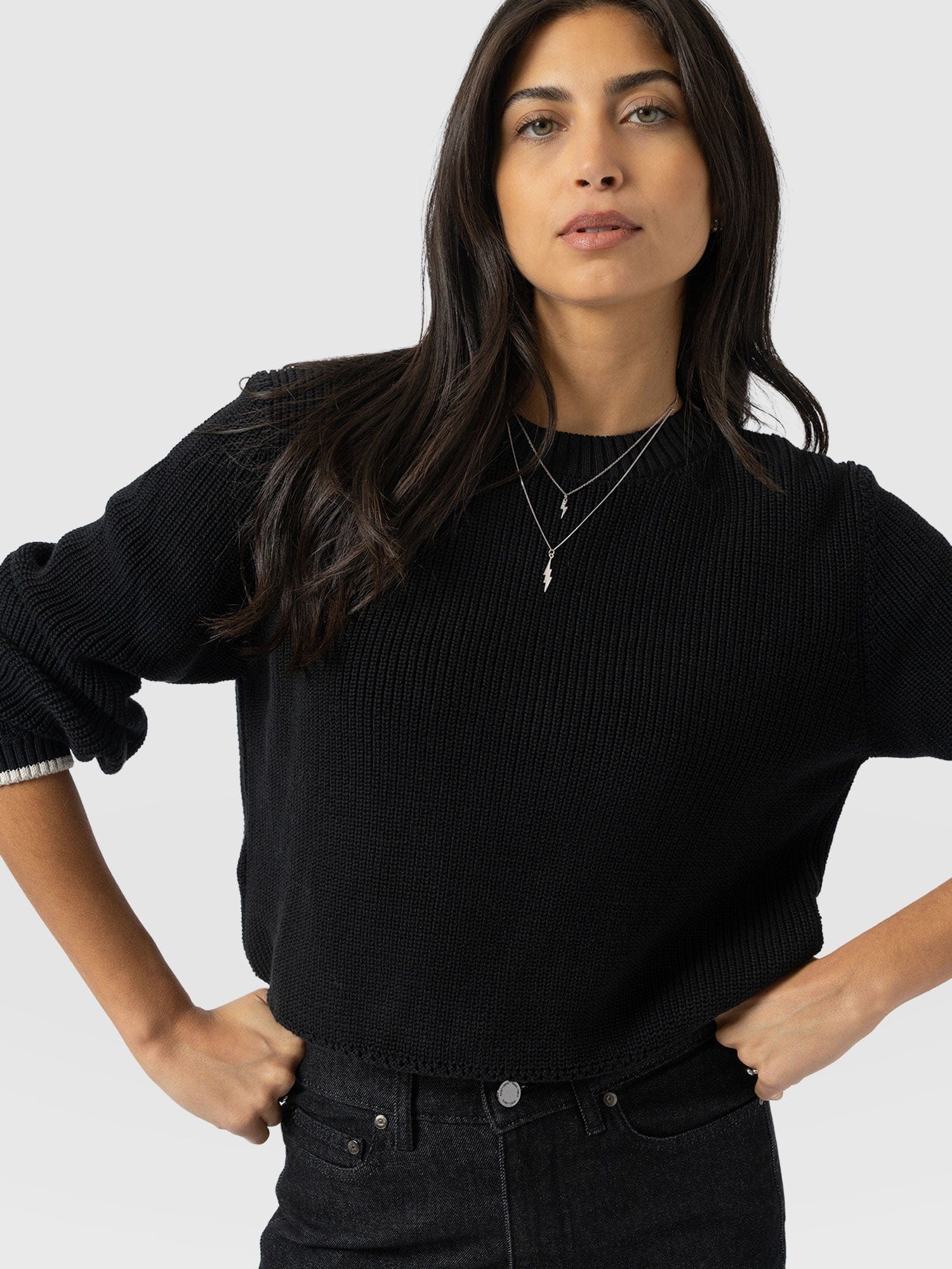 Remy Crop Jumper Black - Women's Jumpers | Saint + Sofia® EU