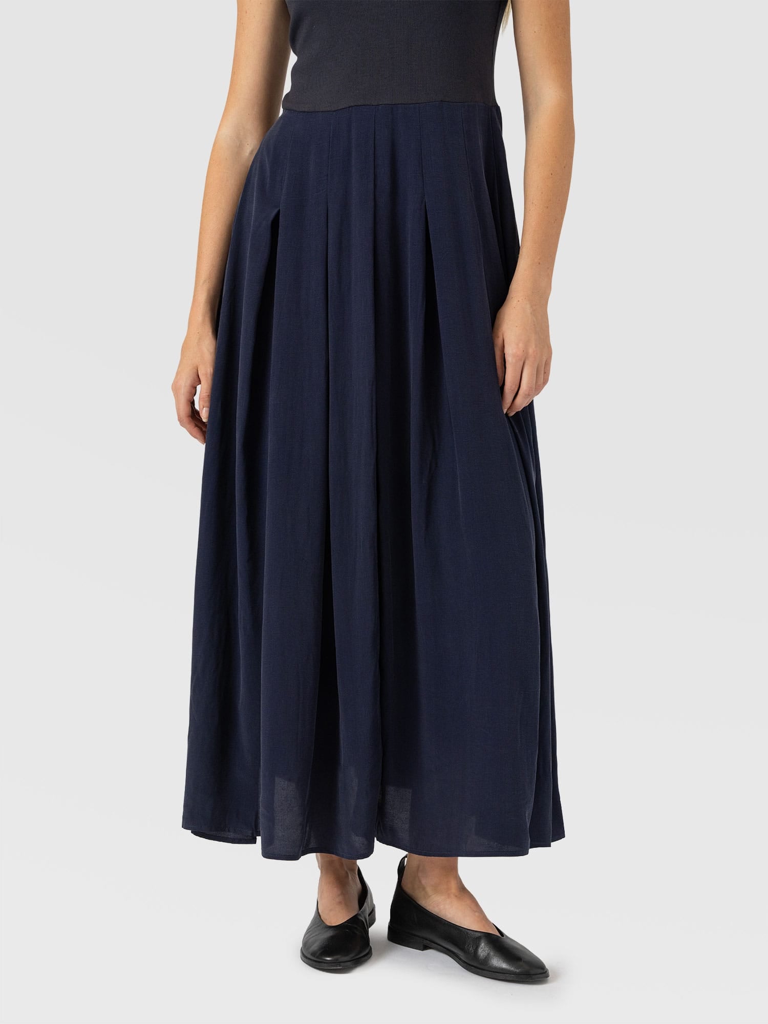 Renee Contrast Dress Navy - Women's Dresses | Saint and Sofia® EU
