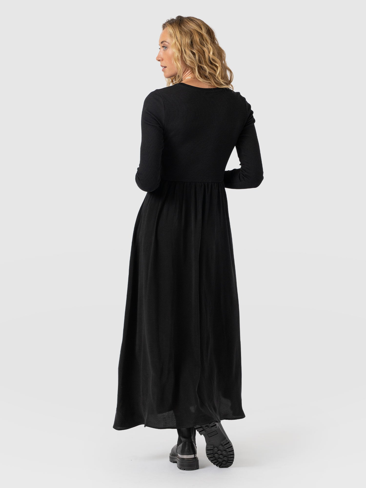 Renee Rib Contrast Long Sleeve Dress - Black - Women's Dresses | Saint + Sofia® EU