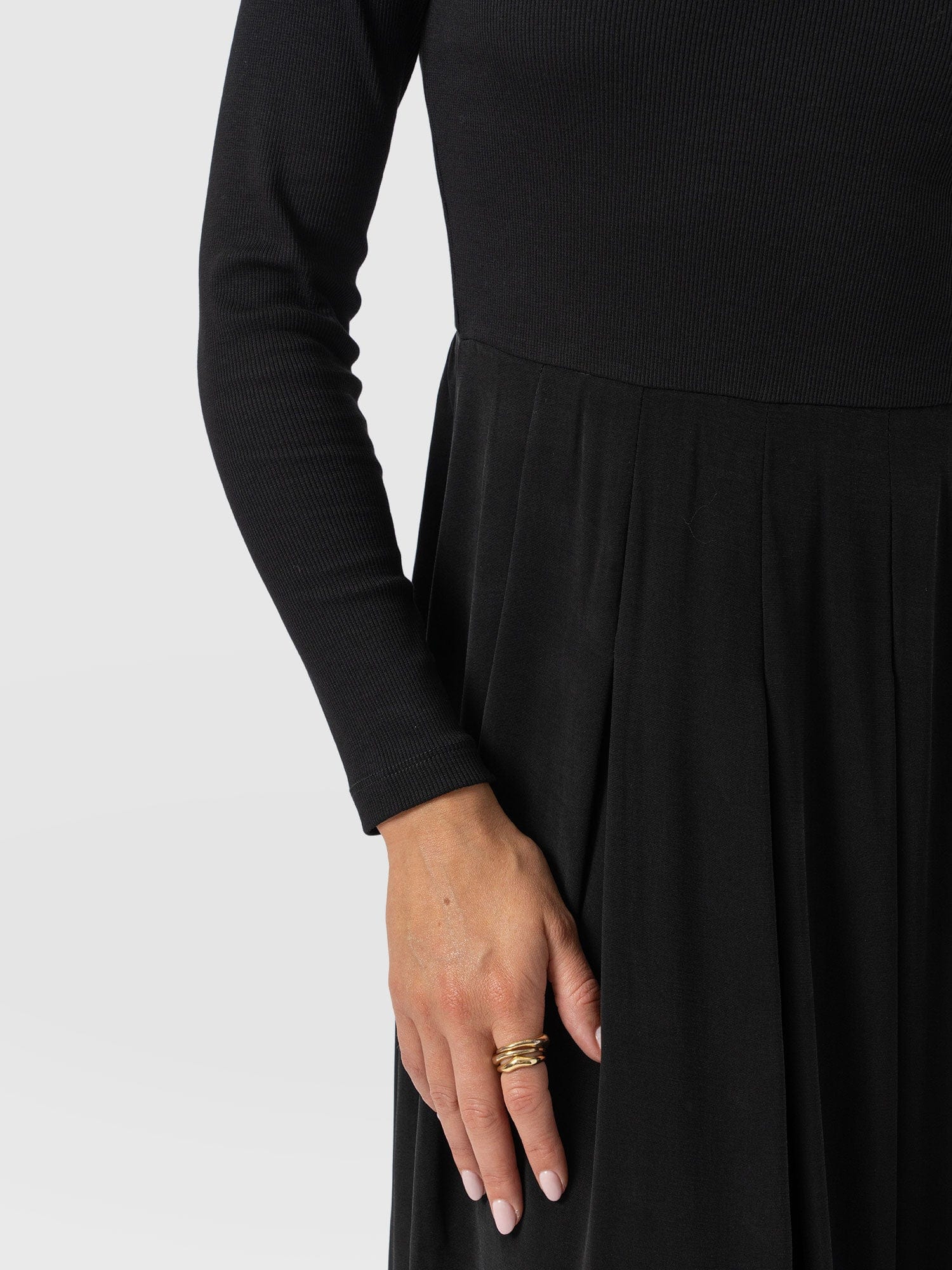 Renee Rib Contrast Long Sleeve Dress - Black - Women's Dresses | Saint + Sofia® EU