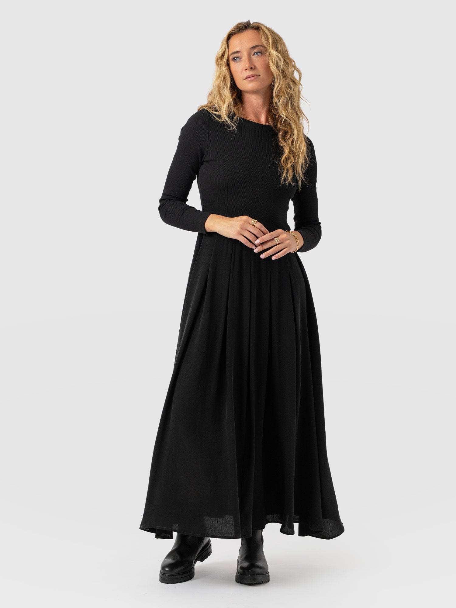 Renee Rib Contrast Long Sleeve Dress - Black - Women's Dresses | Saint + Sofia® EU