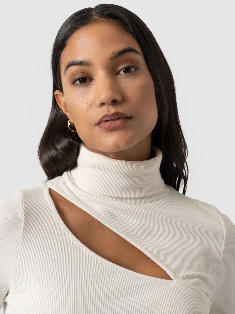 Reveal Roll Neck Cream - Women's Sweaters | Saint + Sofia® EU